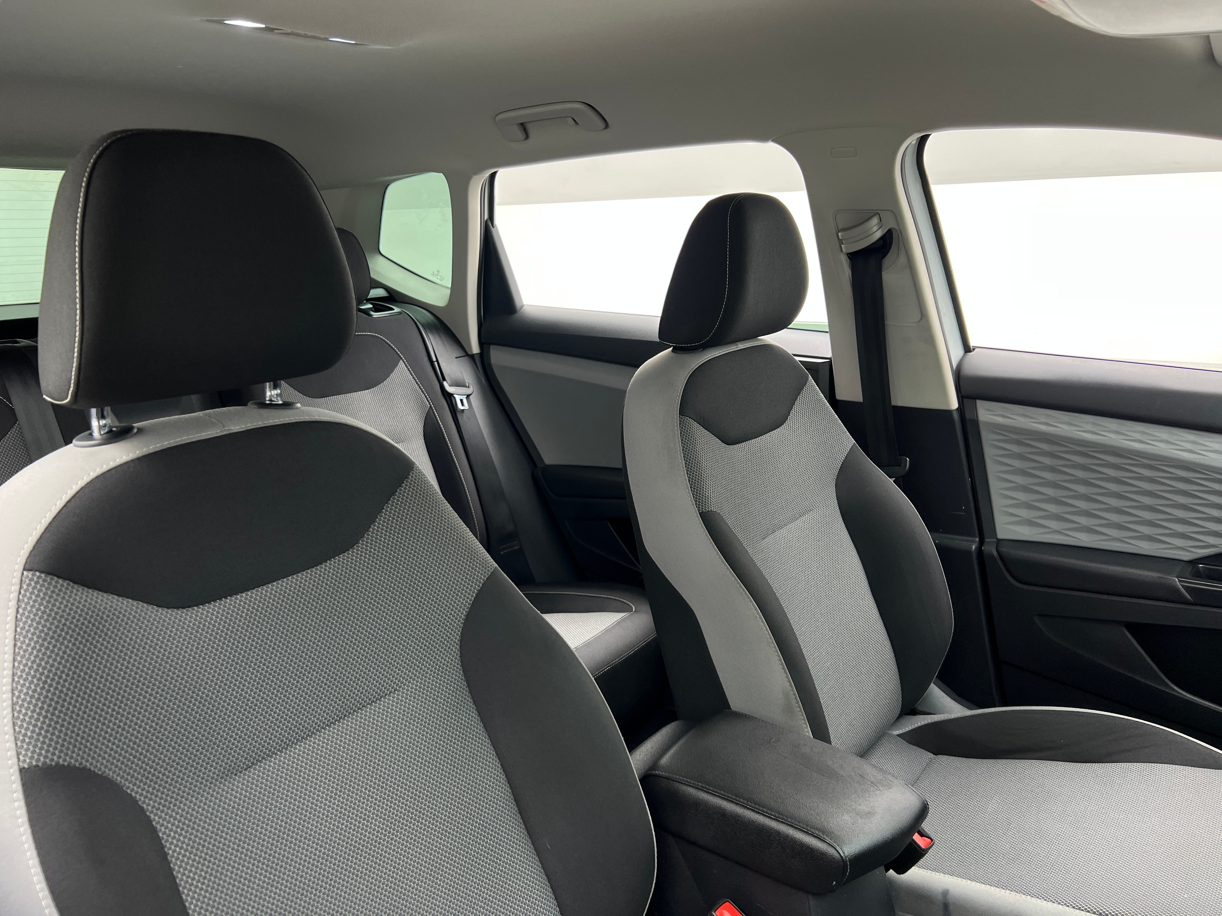 2022 Volkswagen Taos S 2