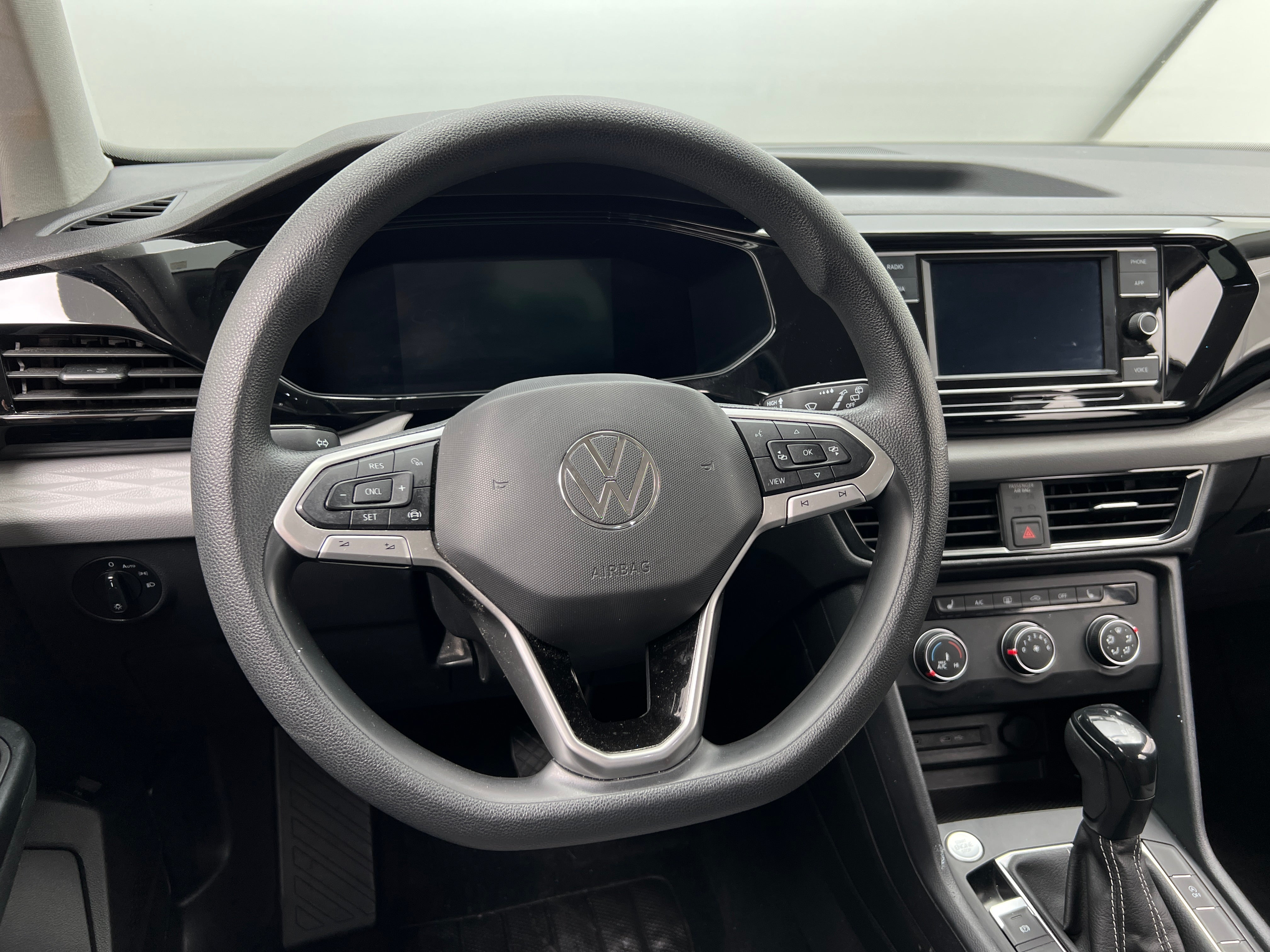 2022 Volkswagen Taos S 5