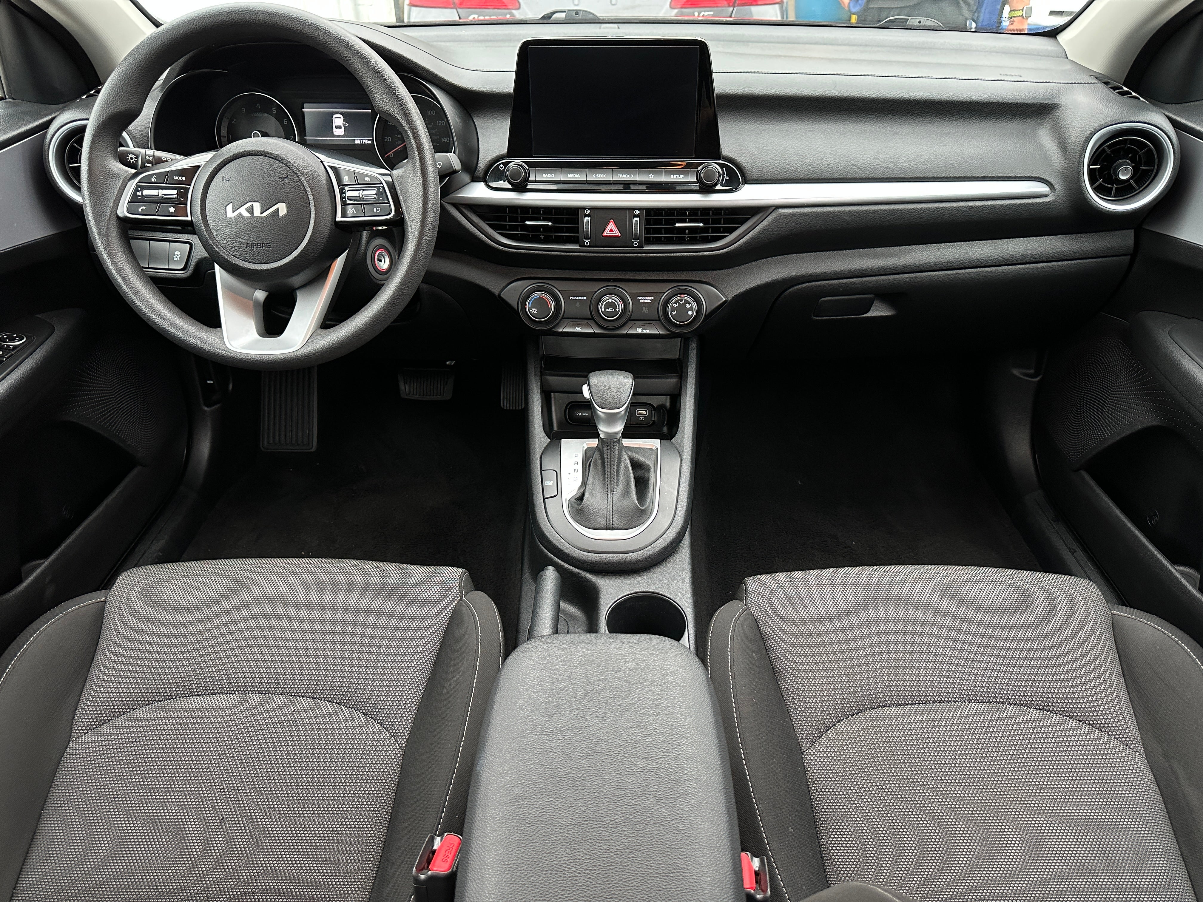 2024 Kia Forte LXS 3