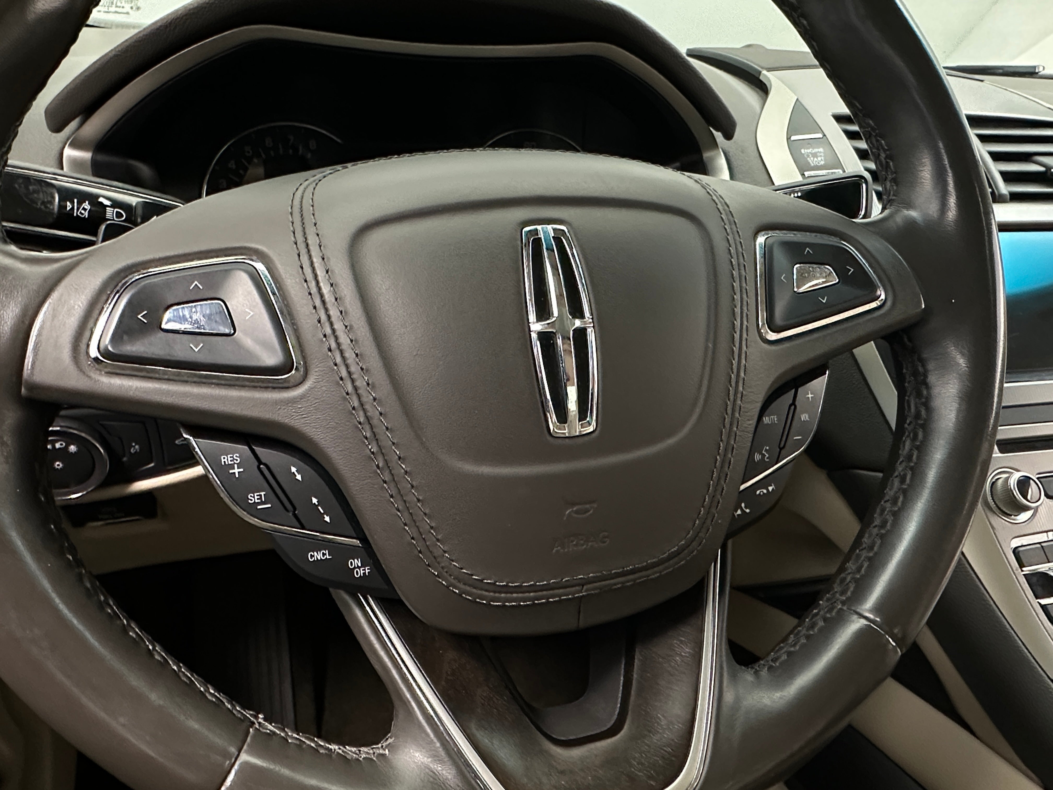 2019 Lincoln MKZ Reserve 4