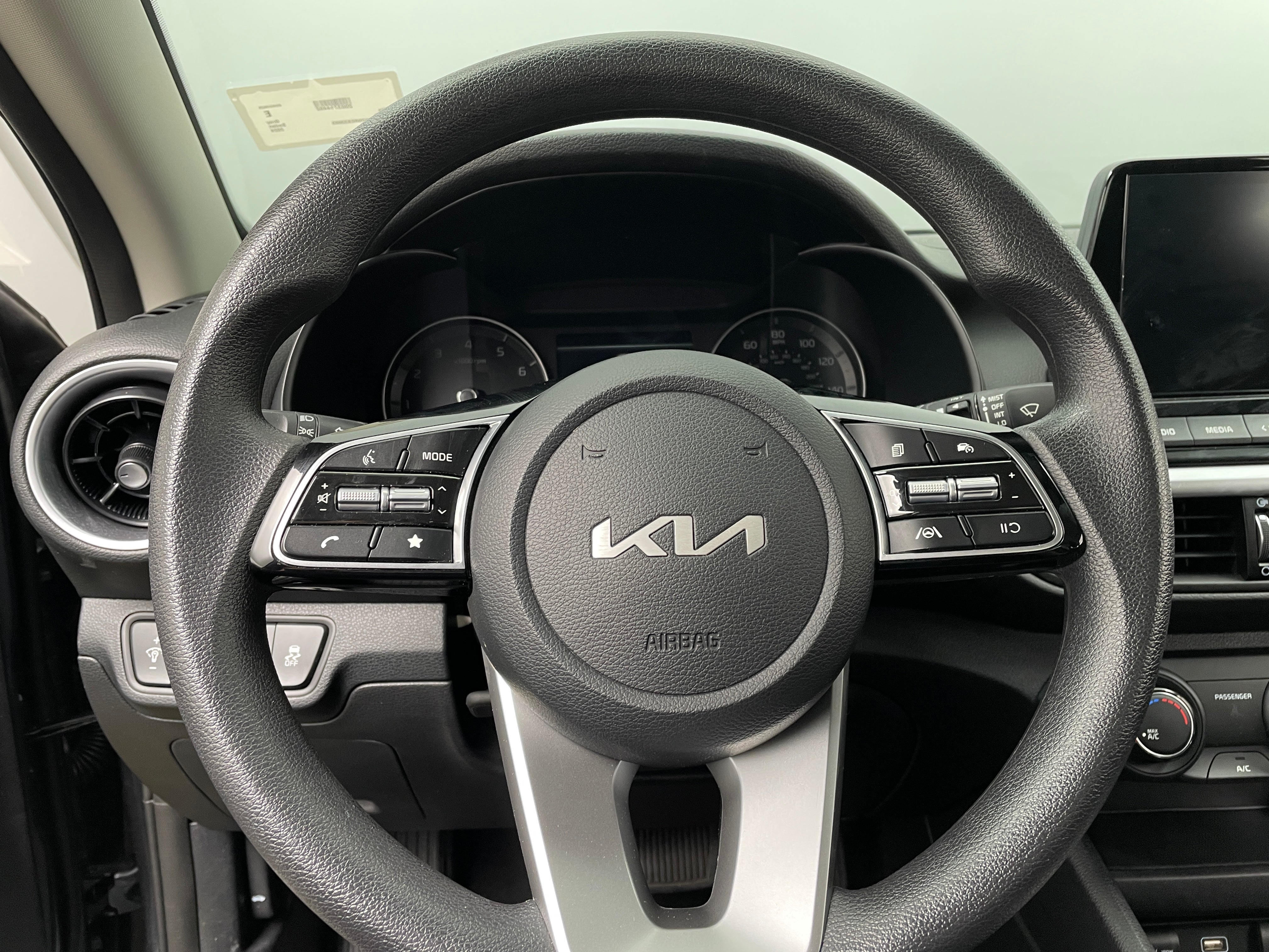 2024 Kia Forte LXS 5
