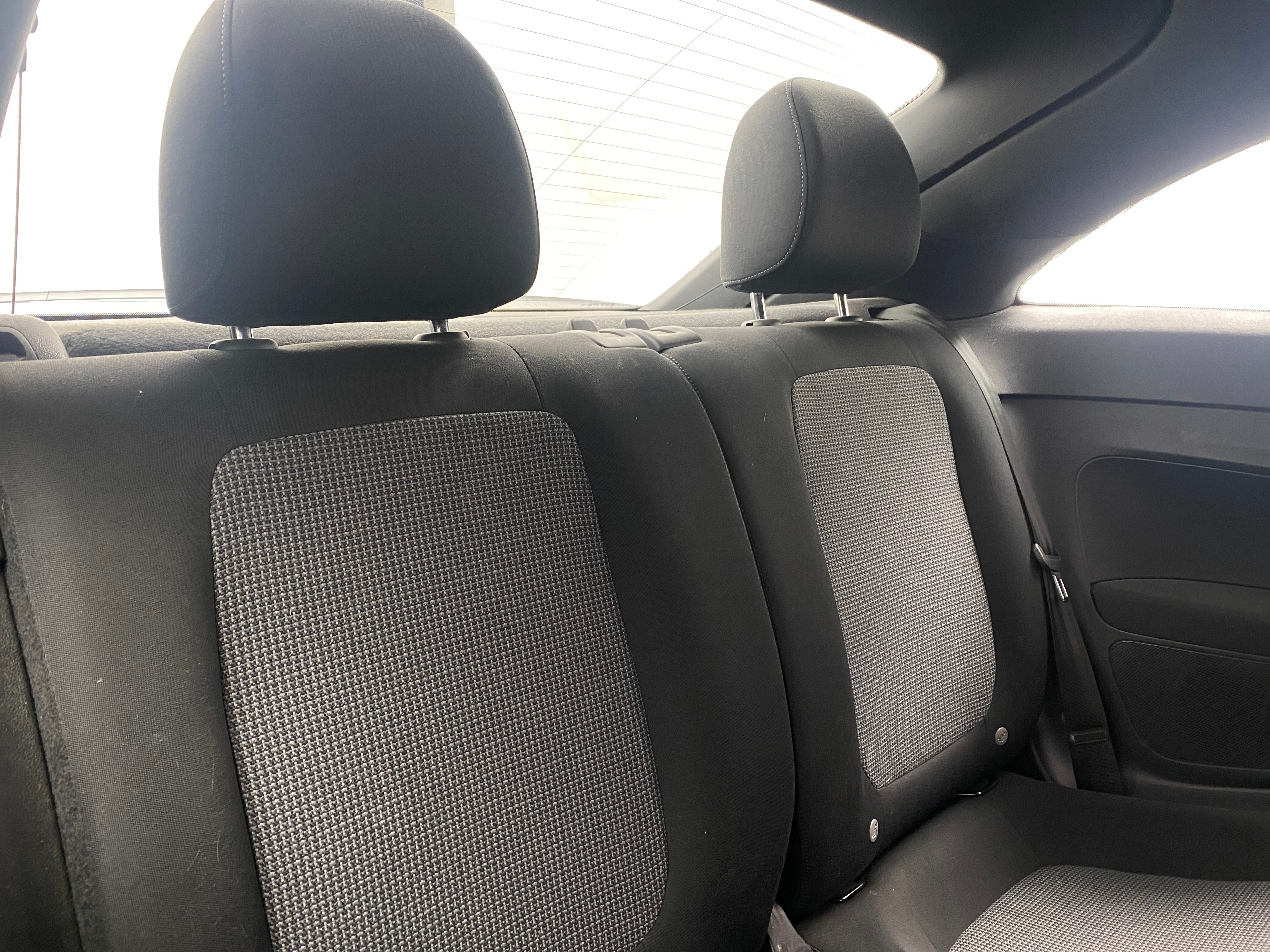 2018 Volkswagen Beetle S 6