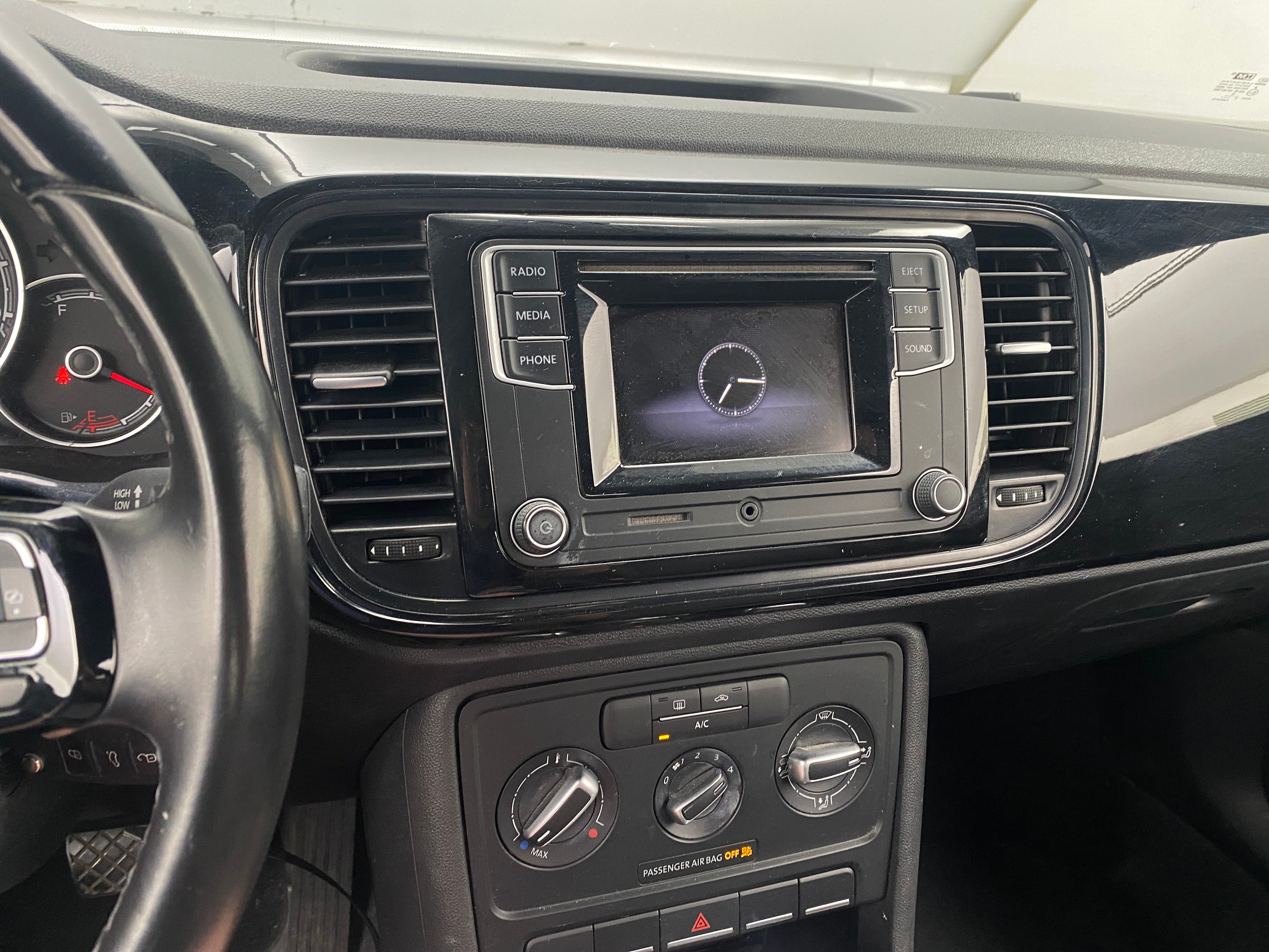 2018 Volkswagen Beetle S 4