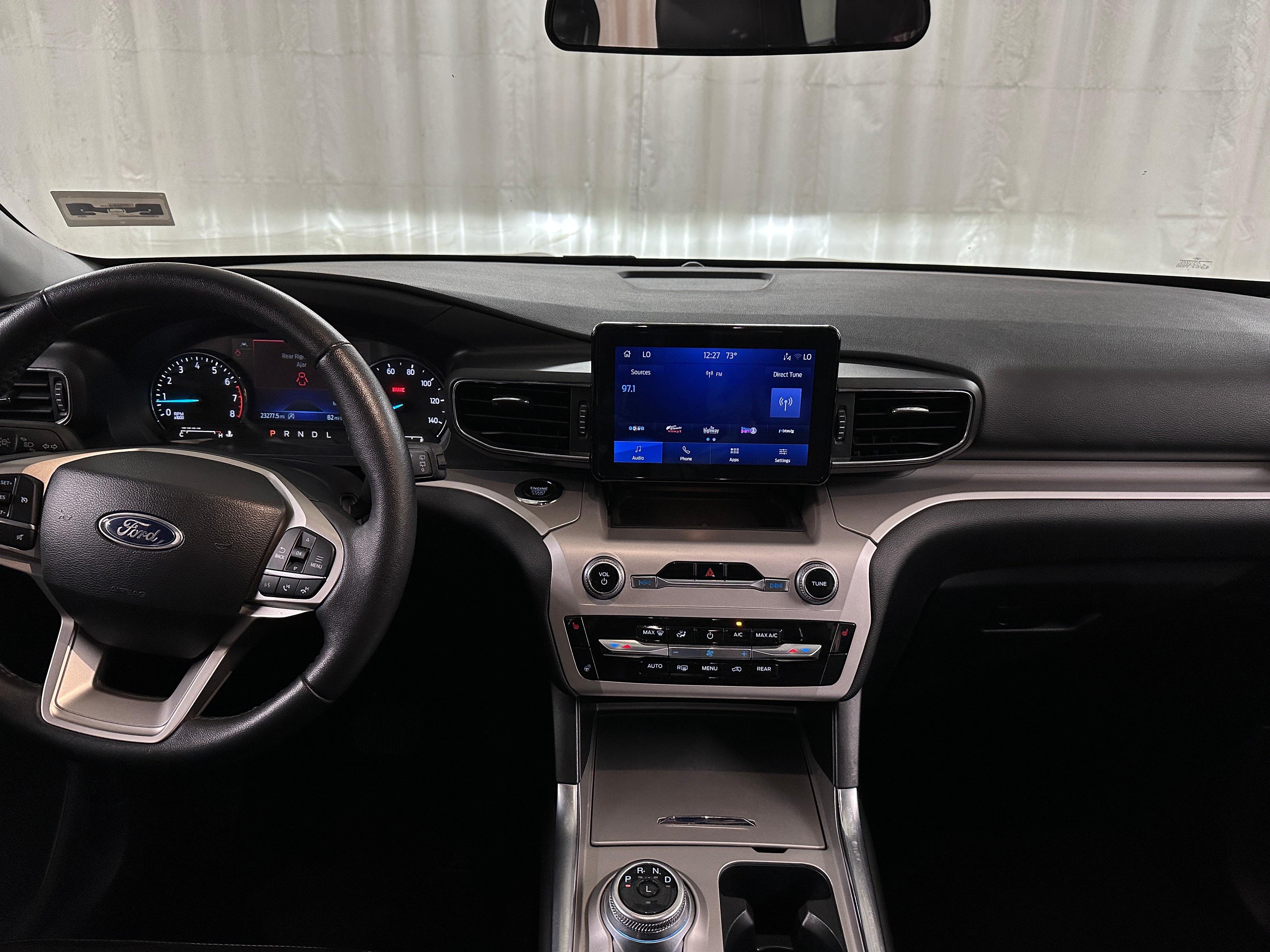 2024 Ford Explorer XLT 2