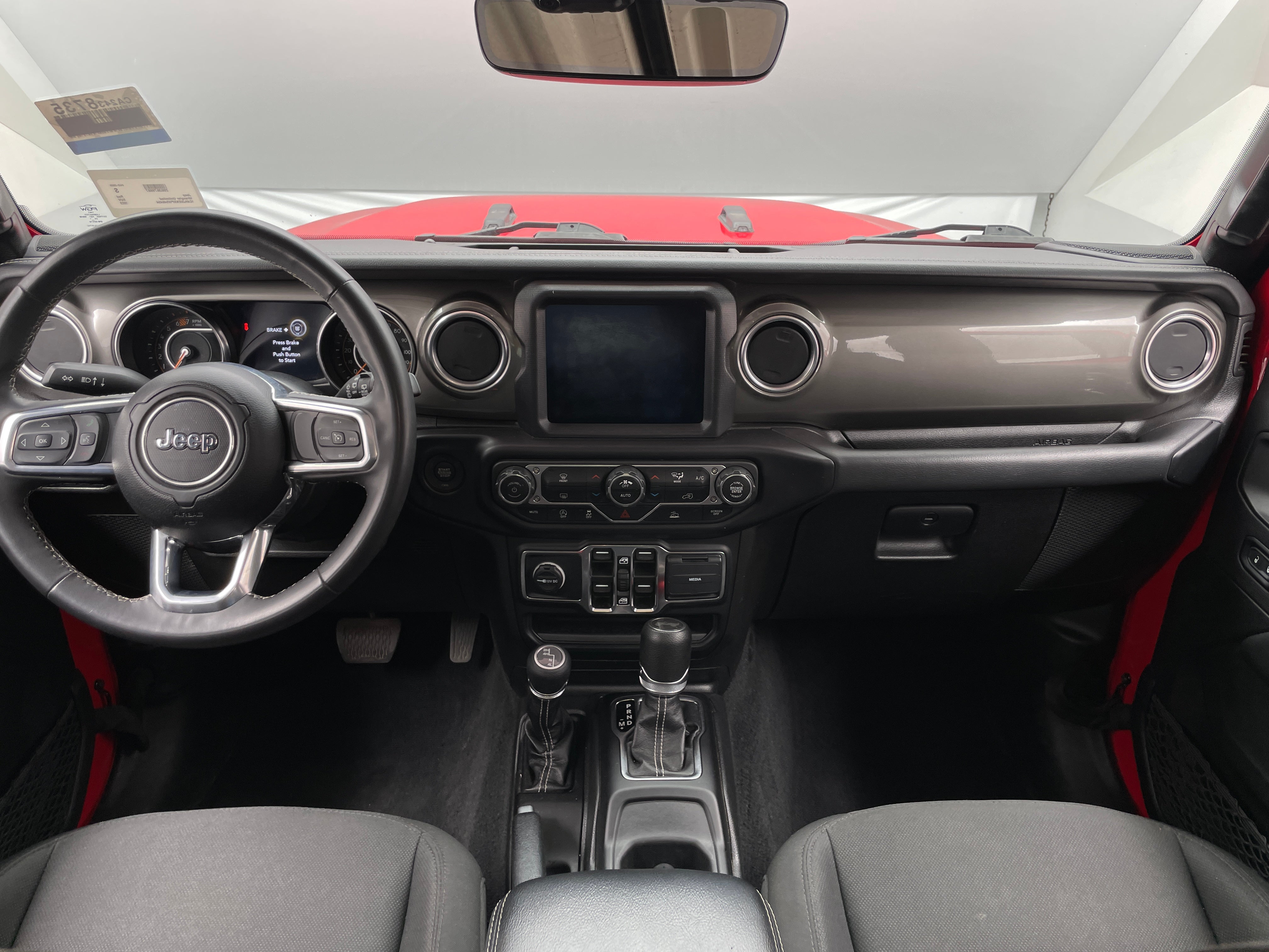 2023 Jeep Wrangler Unlimited Sahara 3