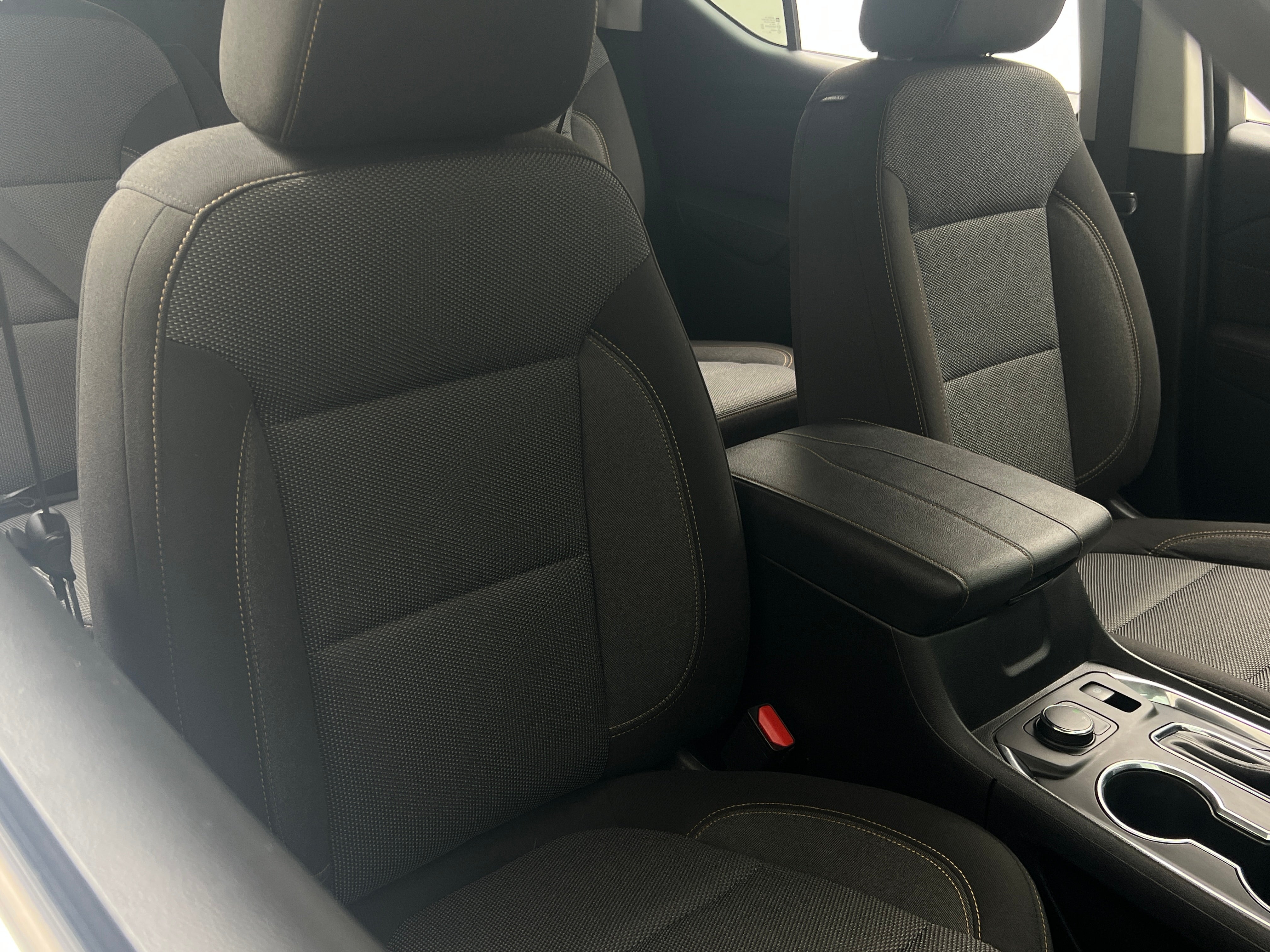 2020 Chevrolet Traverse LT 2