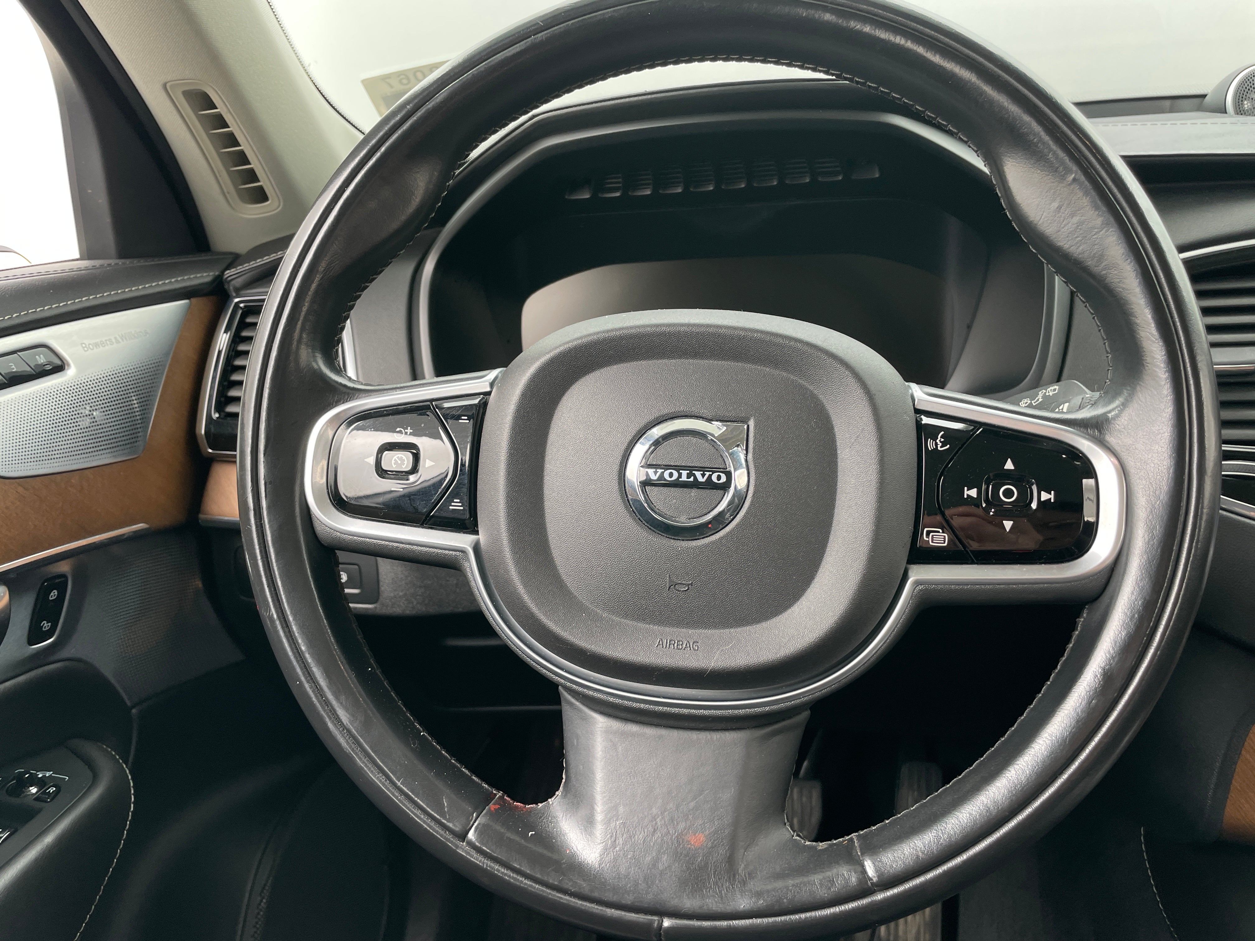 2017 Volvo XC90 T8 Inscription 4