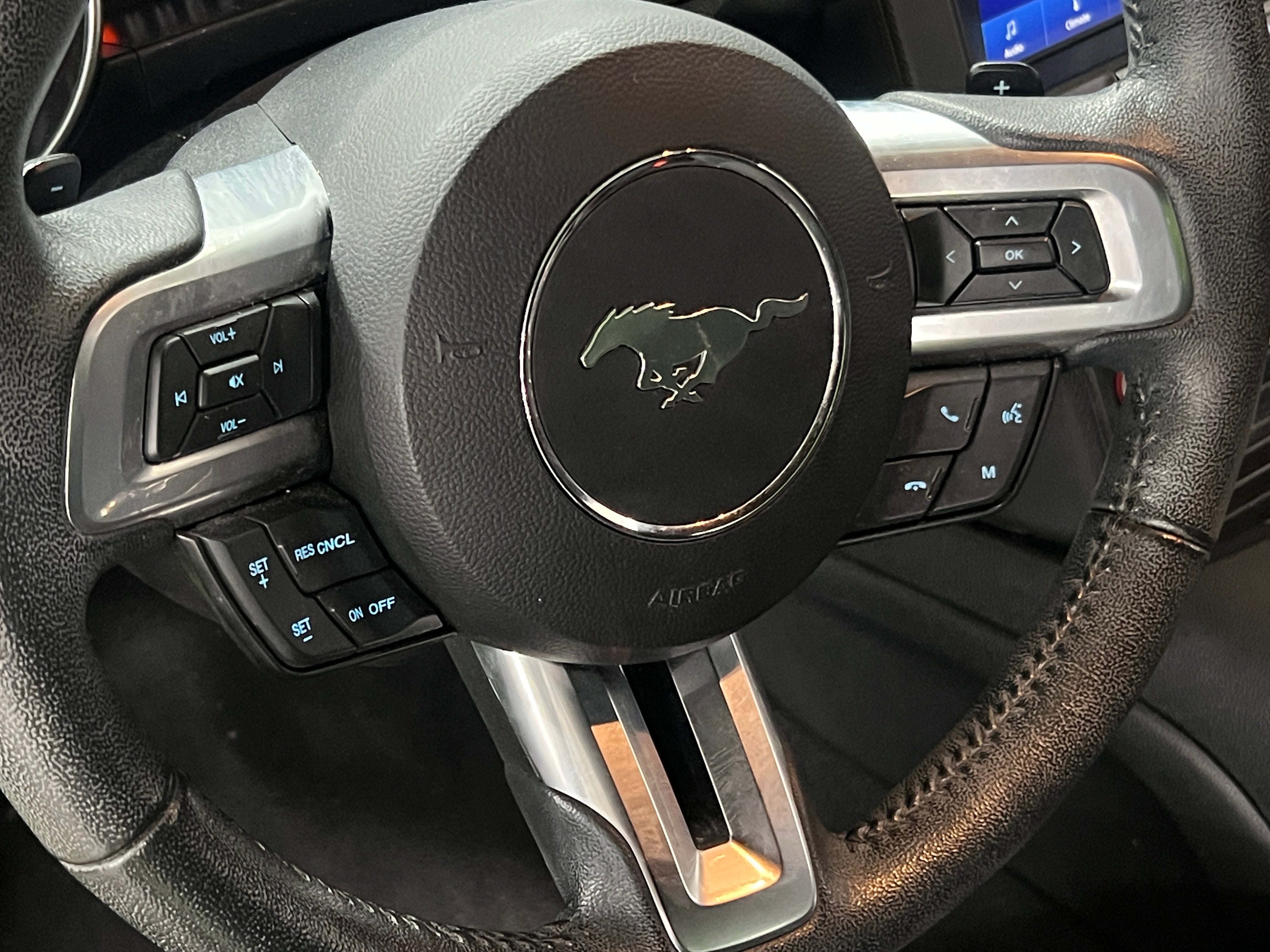 2020 Ford Mustang  4