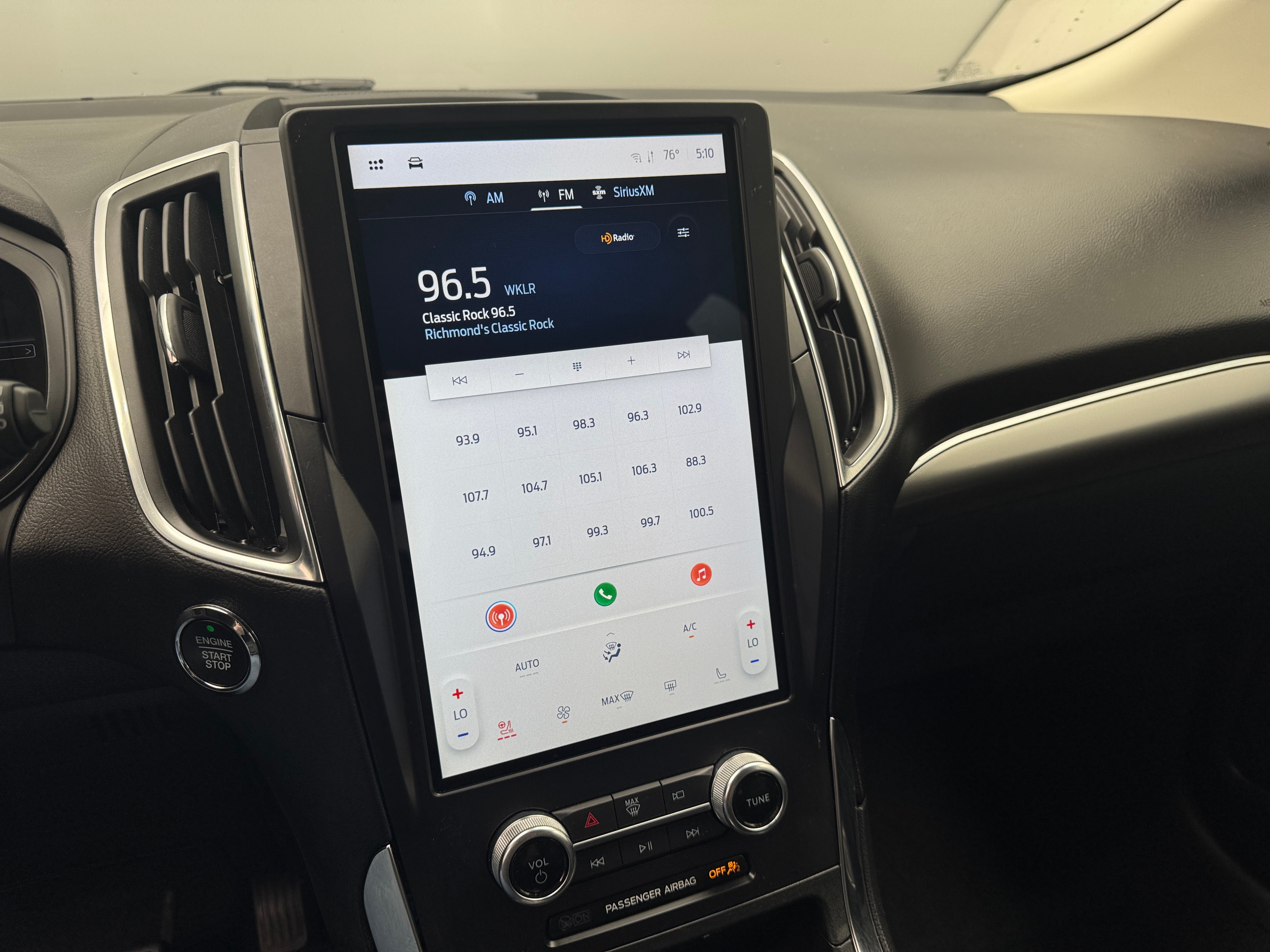2024 Ford Edge Titanium 3