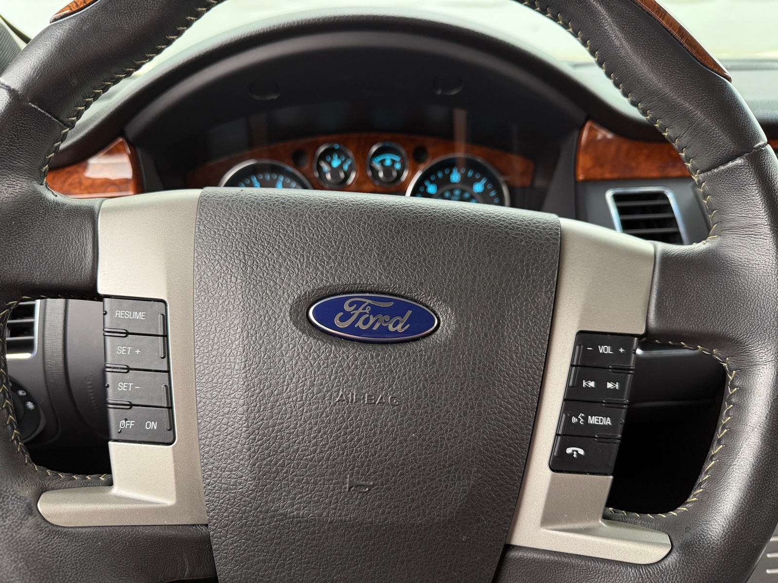 Thumbnail: 2011 Ford Flex - 4