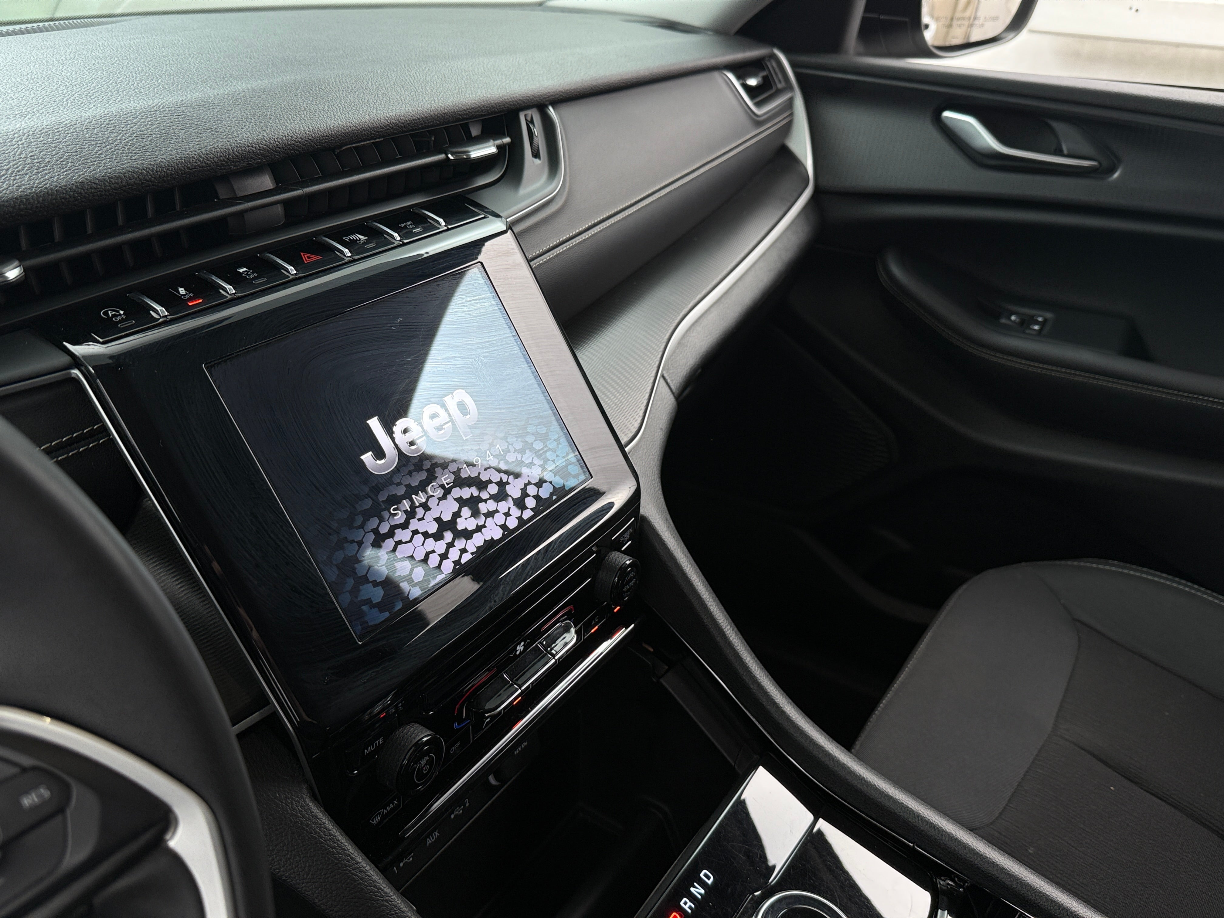 2023 Jeep Grand Cherokee L Laredo 4