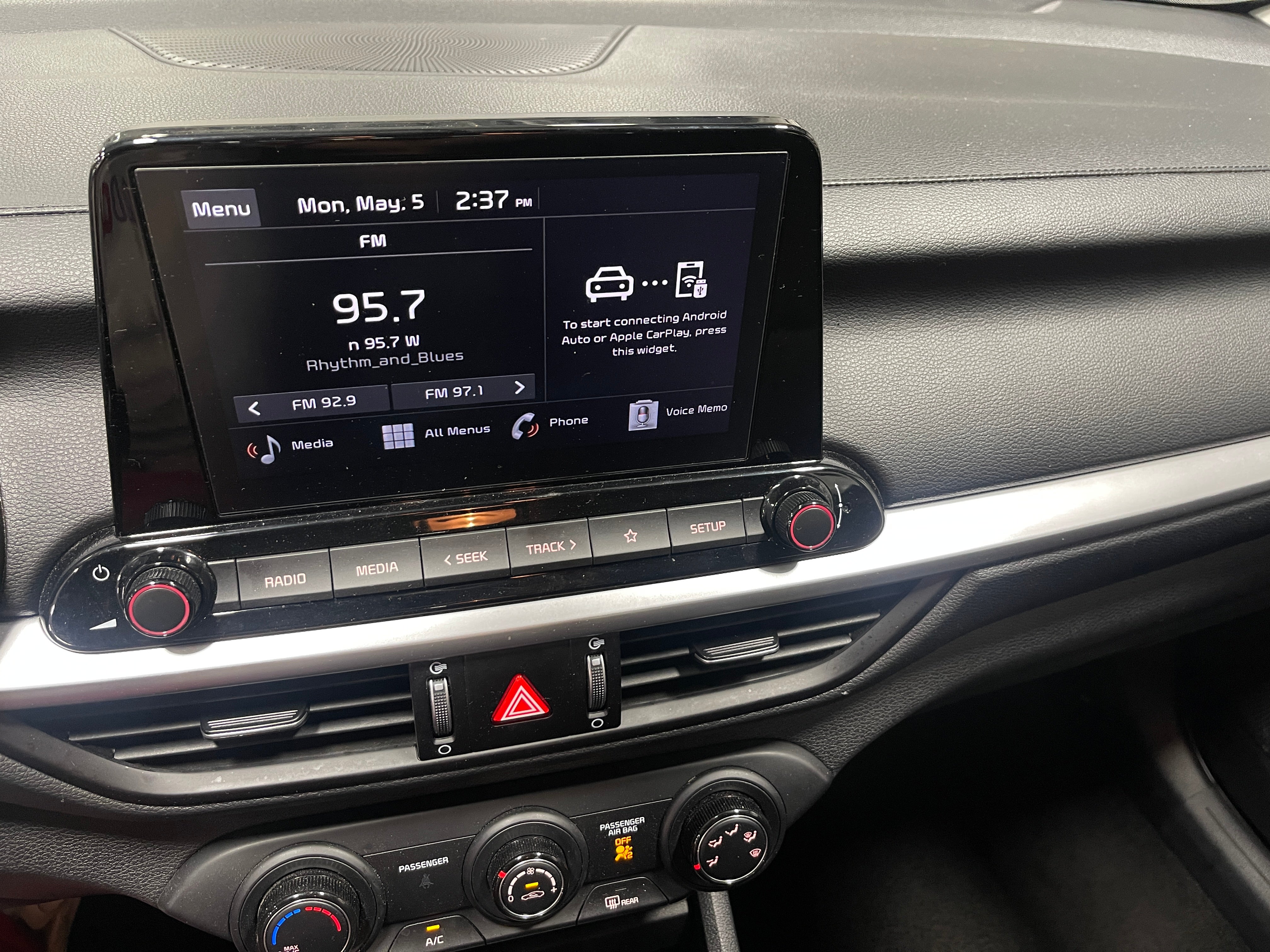 2024 Kia Forte LXS 4