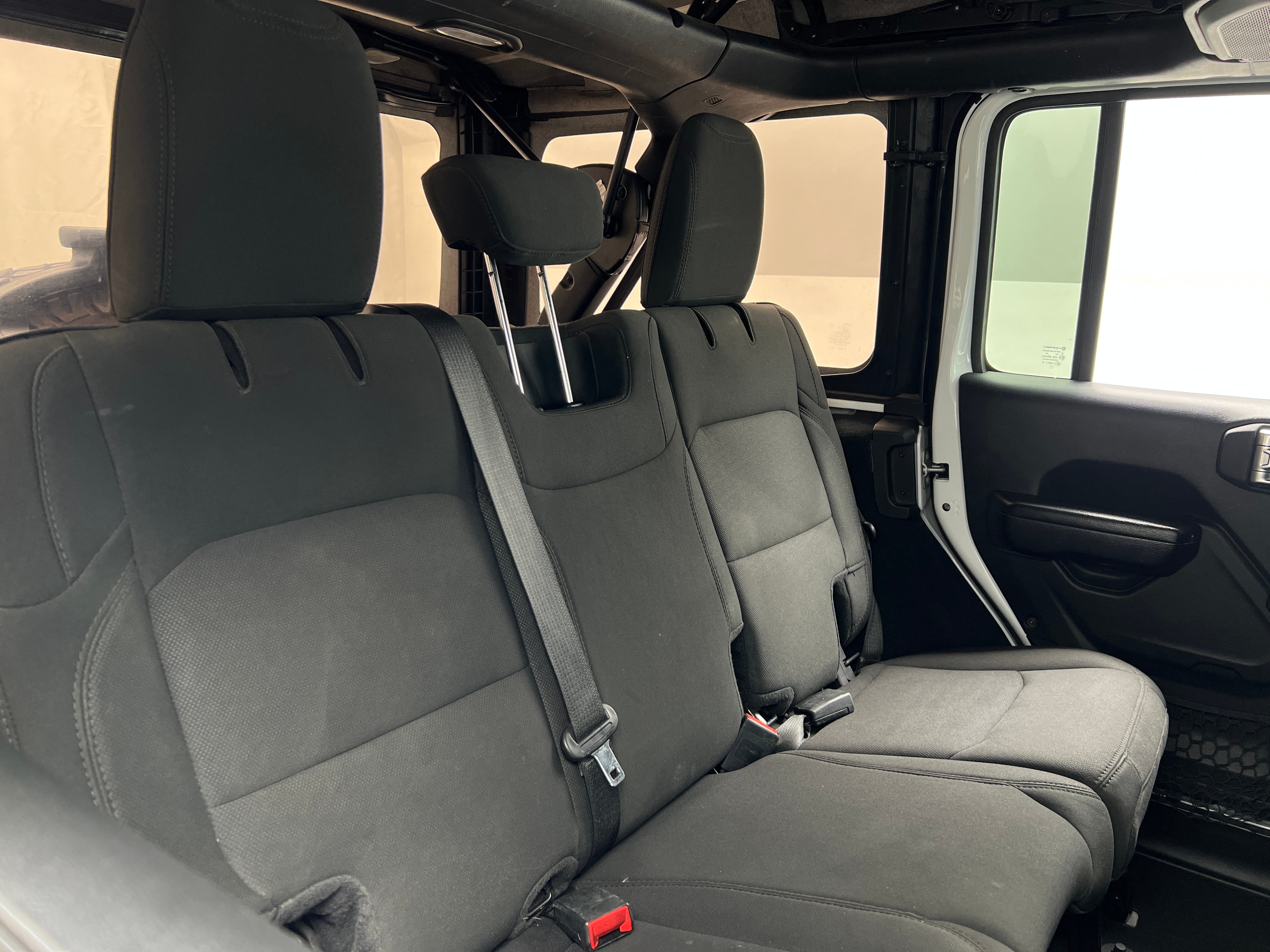 2022 Jeep Wrangler Unlimited Willys 6