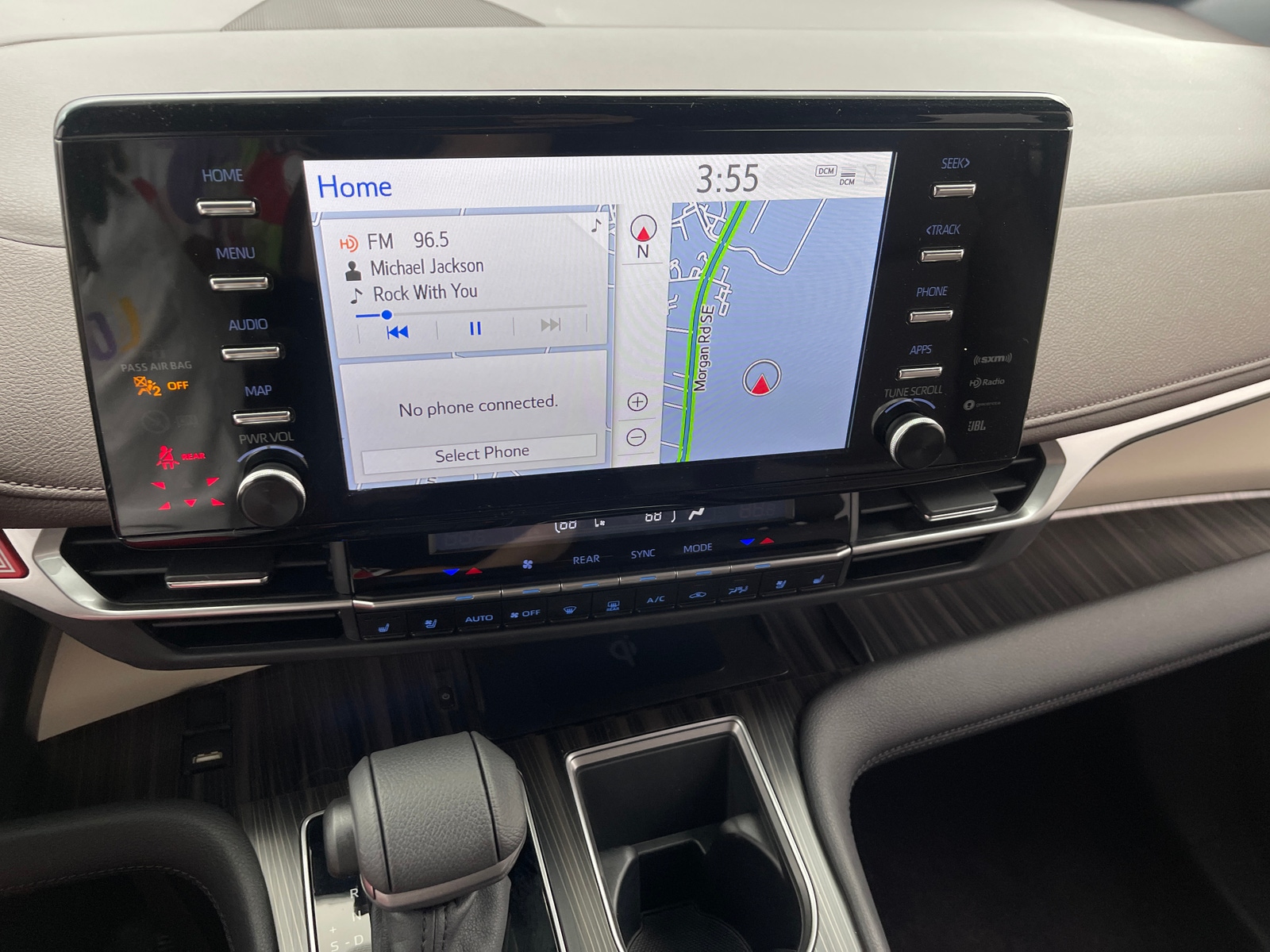 Thumbnail: 2024 Toyota Sienna - 3