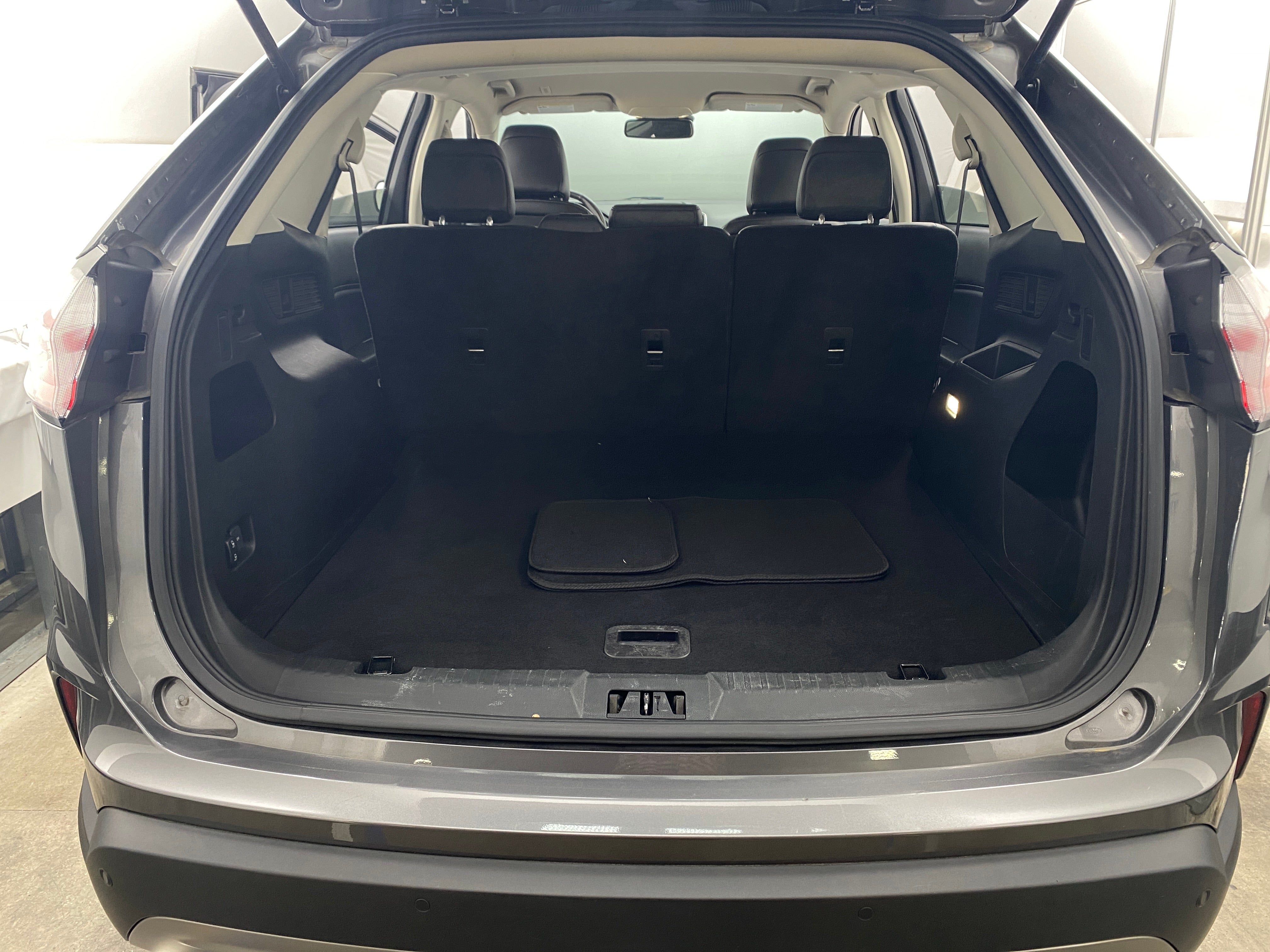 2023 Ford Edge SEL 6