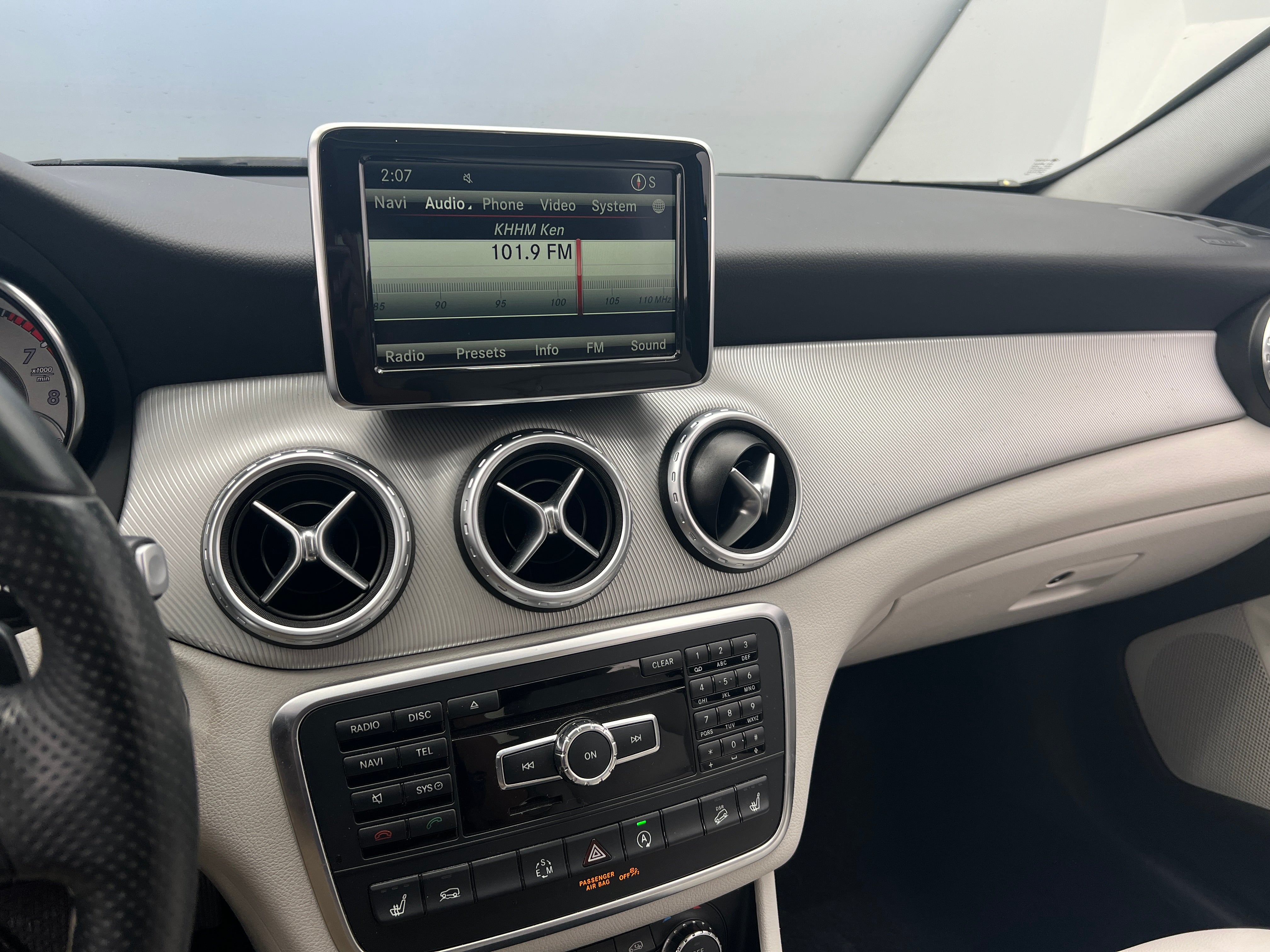 2015 Mercedes-Benz GLA 250 4MATIC 3
