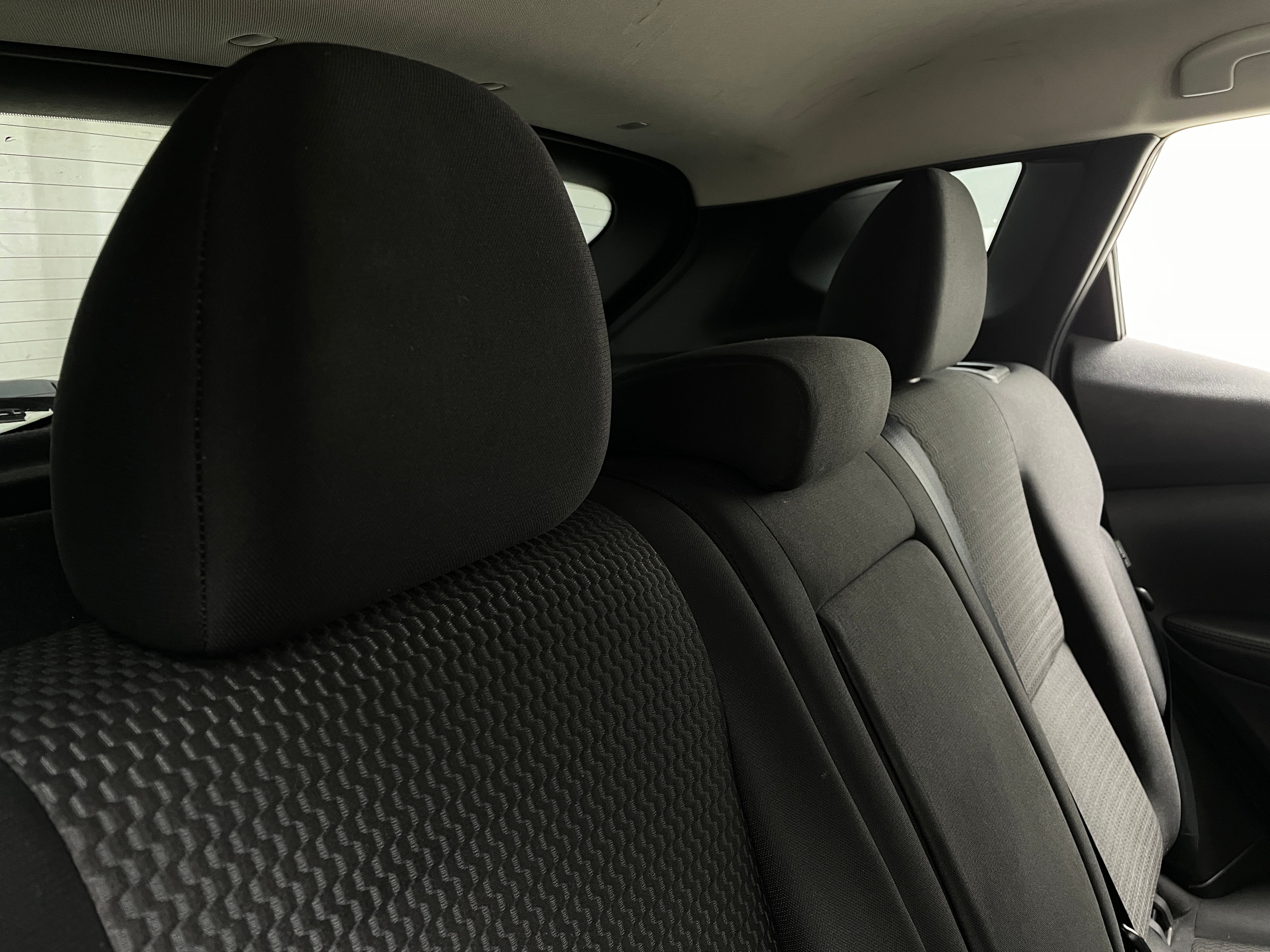 2020 Nissan Rogue Sport S 6