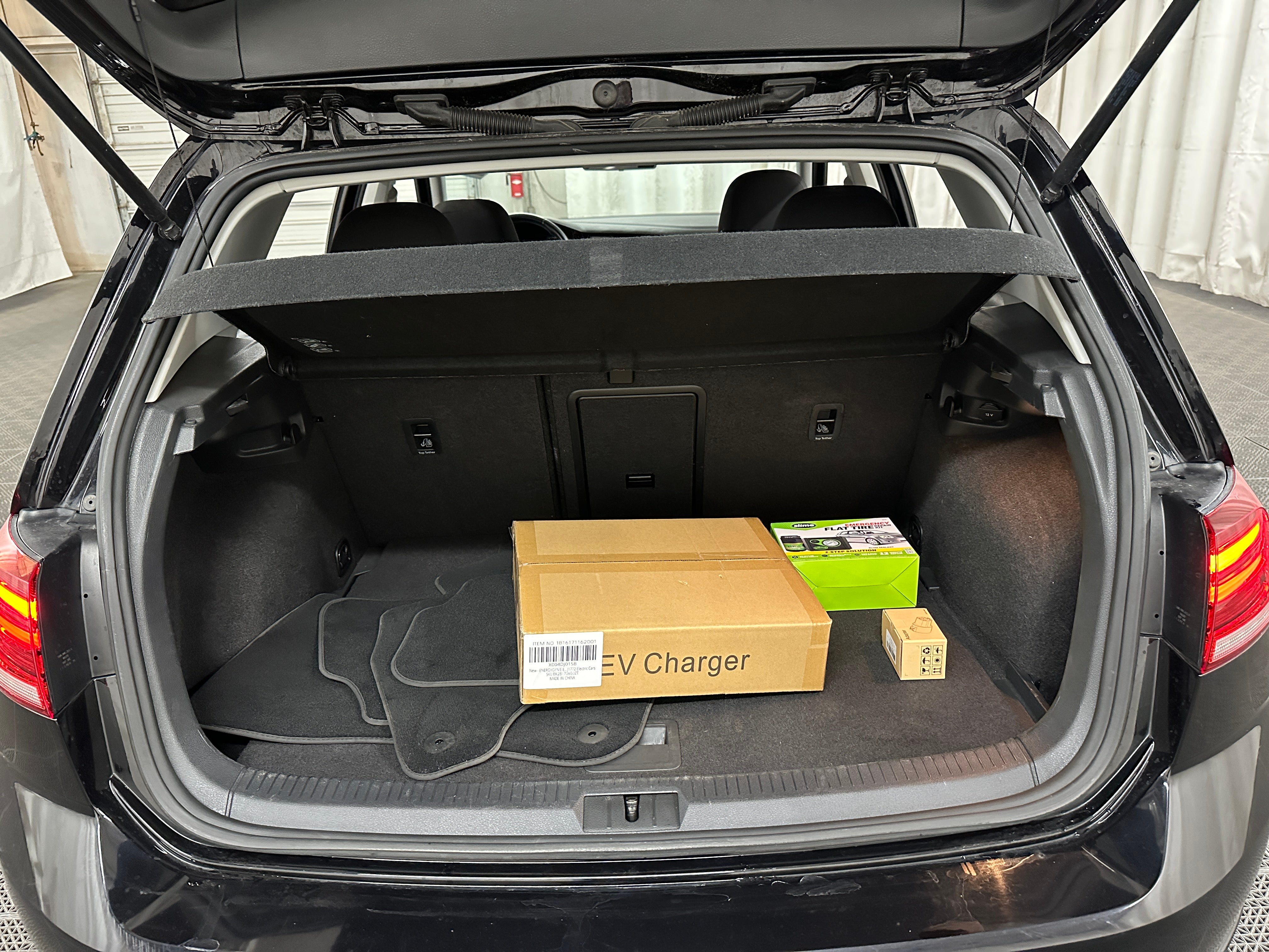 2017 Volkswagen e-Golf SE 7