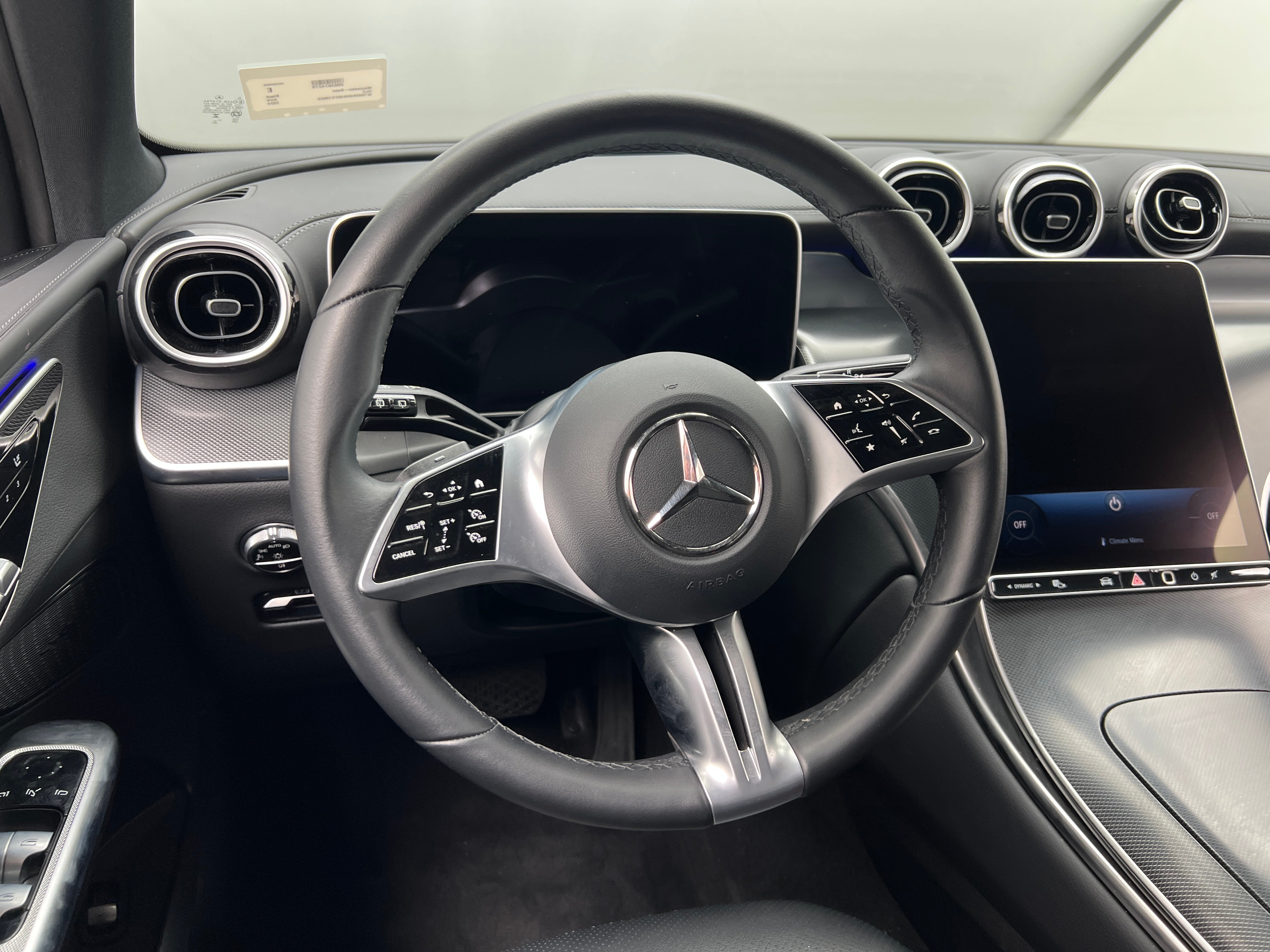 2024 Mercedes-Benz GLC 300 4