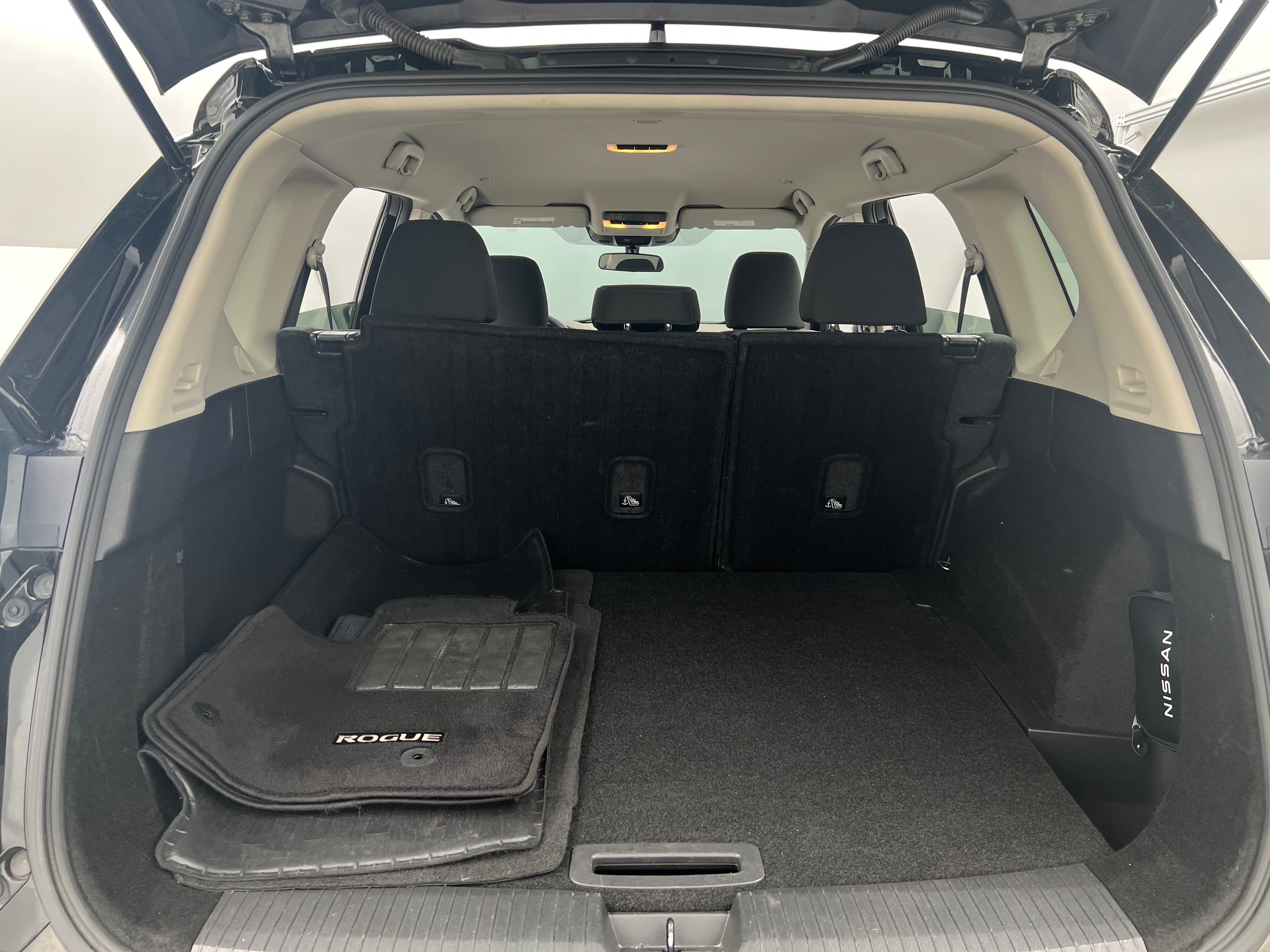 2023 Nissan Rogue SV 7