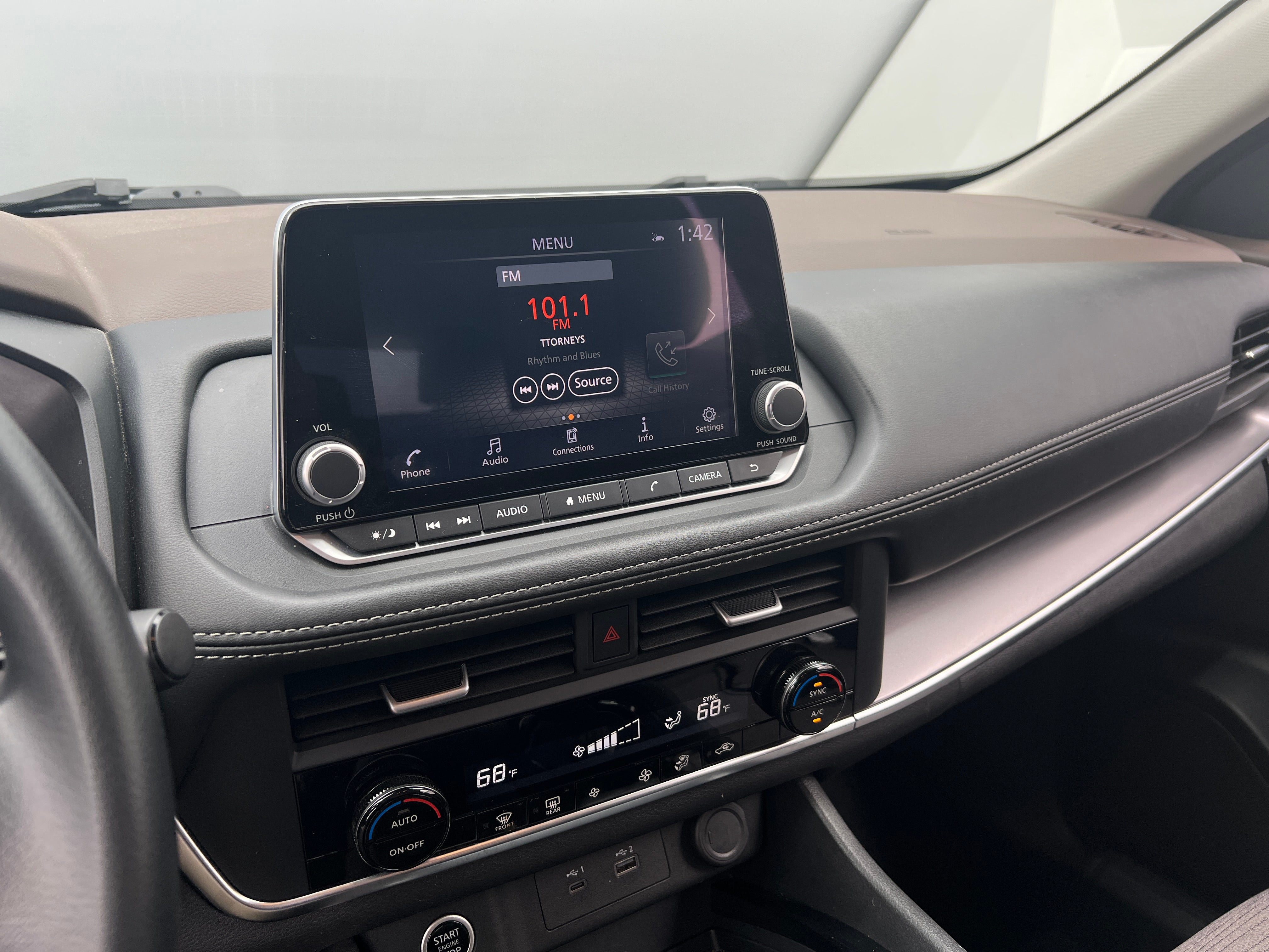 2023 Nissan Rogue SV 4