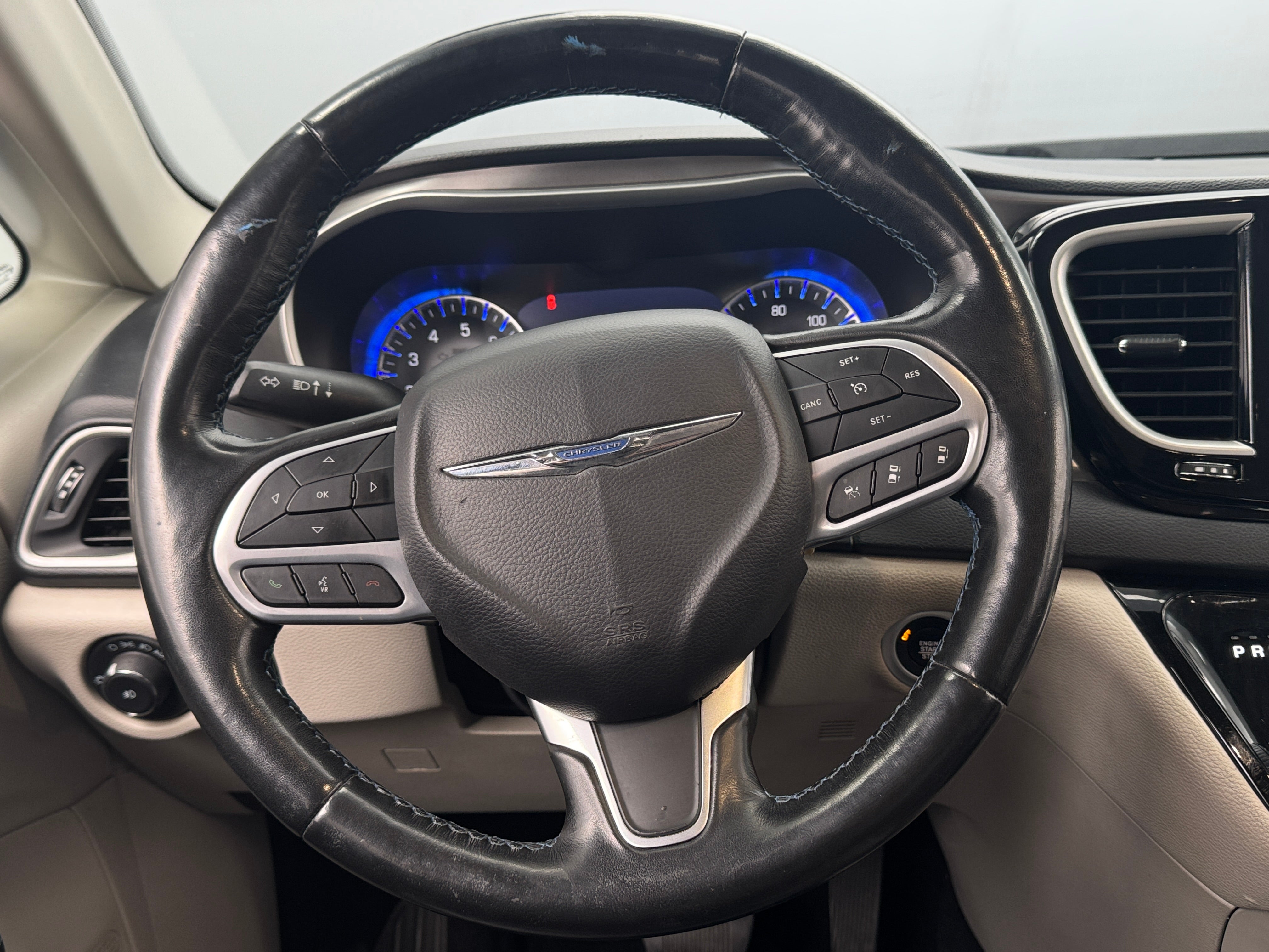 2021 Chrysler Pacifica Touring L 4