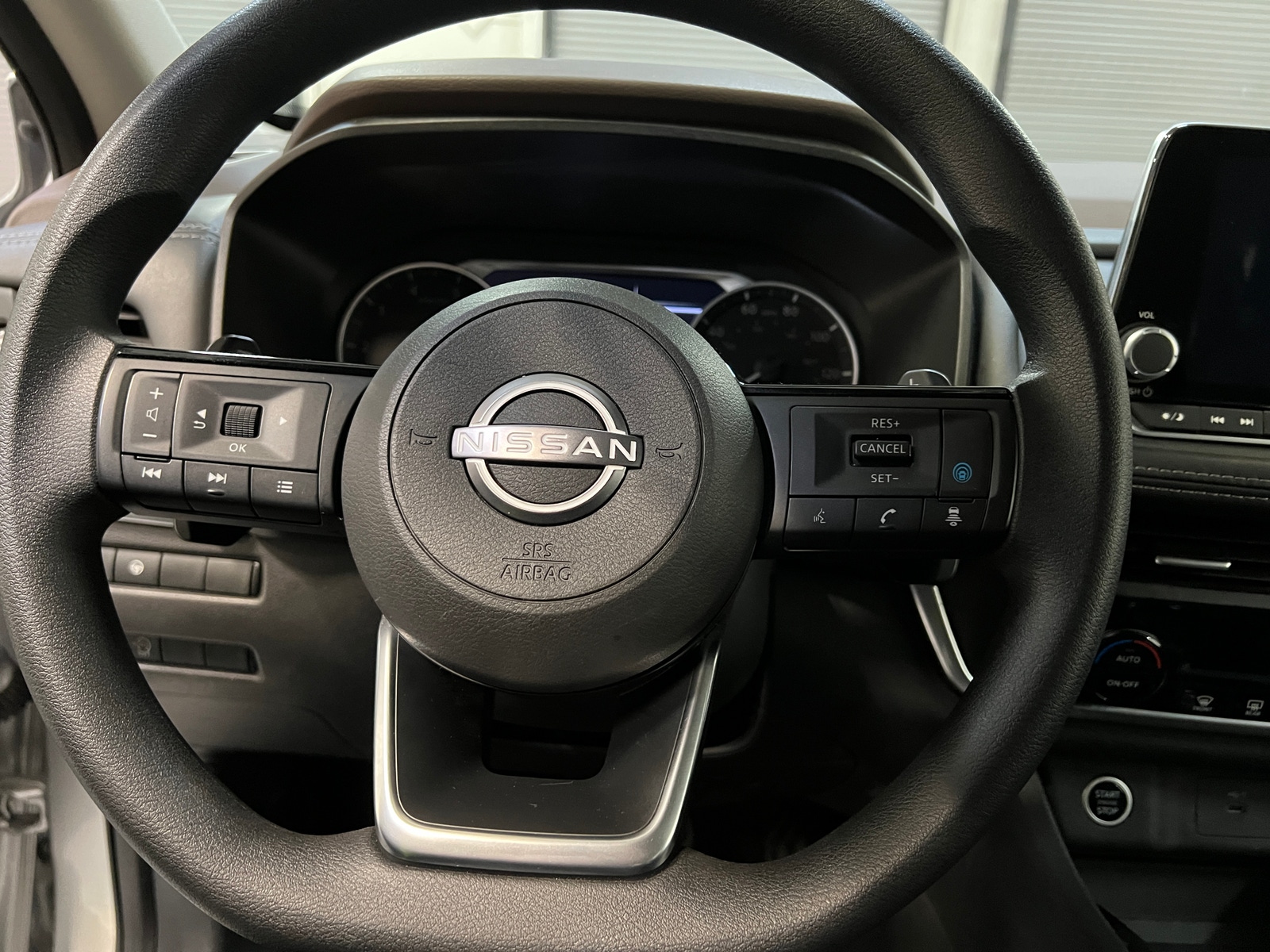 Thumbnail: 2023 Nissan Rogue - 5