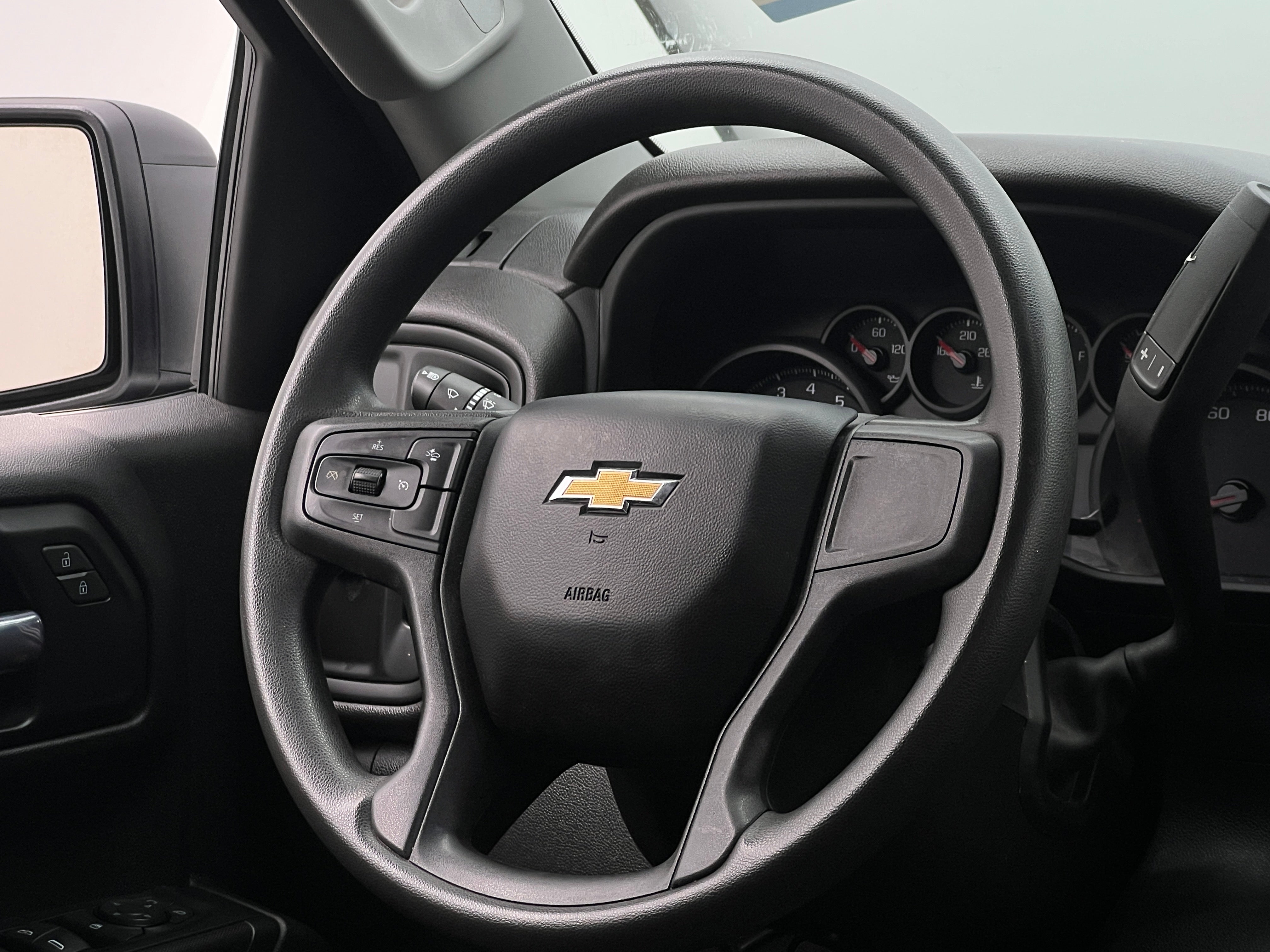 2023 Chevrolet Silverado 1500 Custom 5