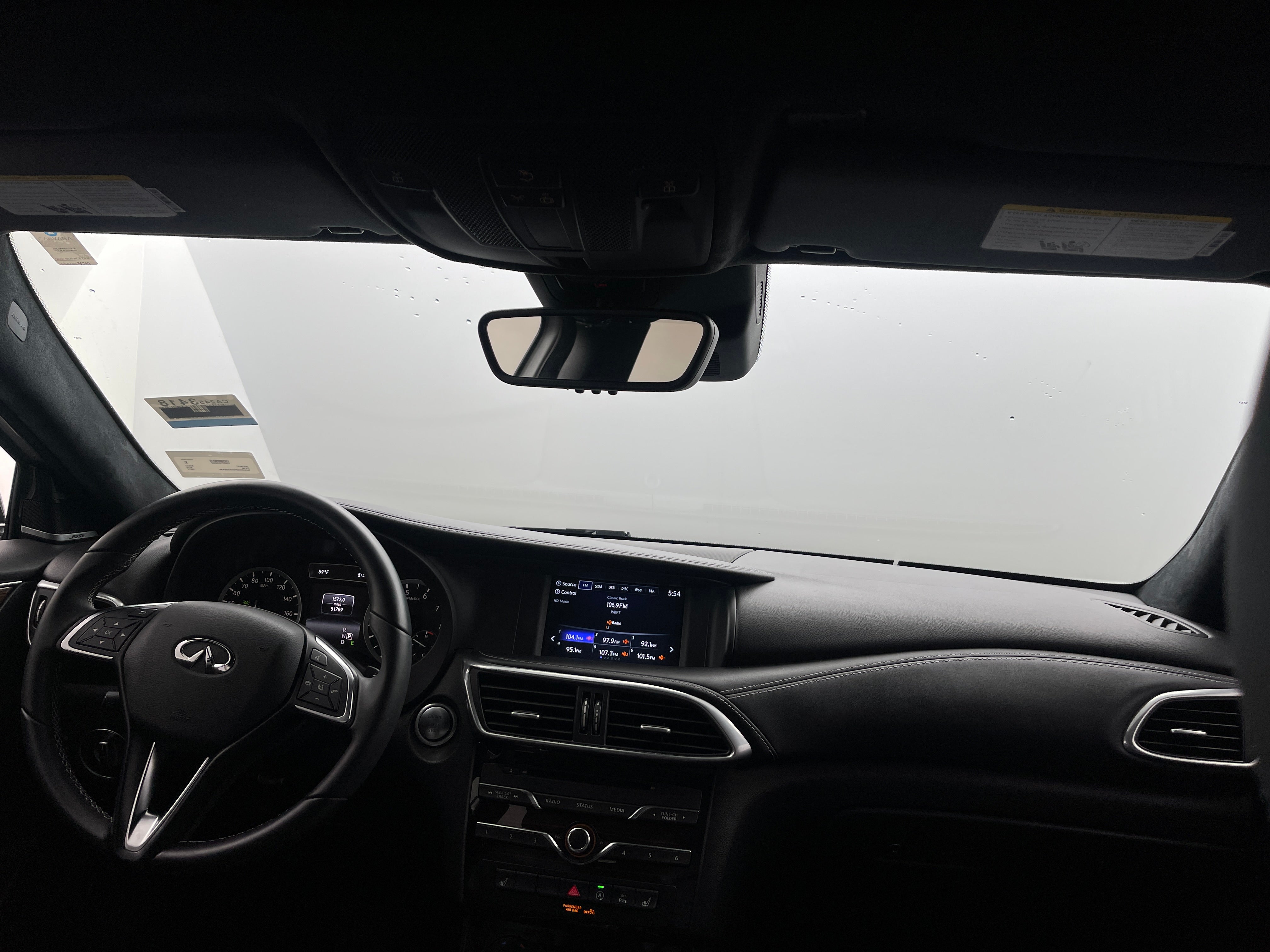 2017 INFINITI QX30 Premium 2