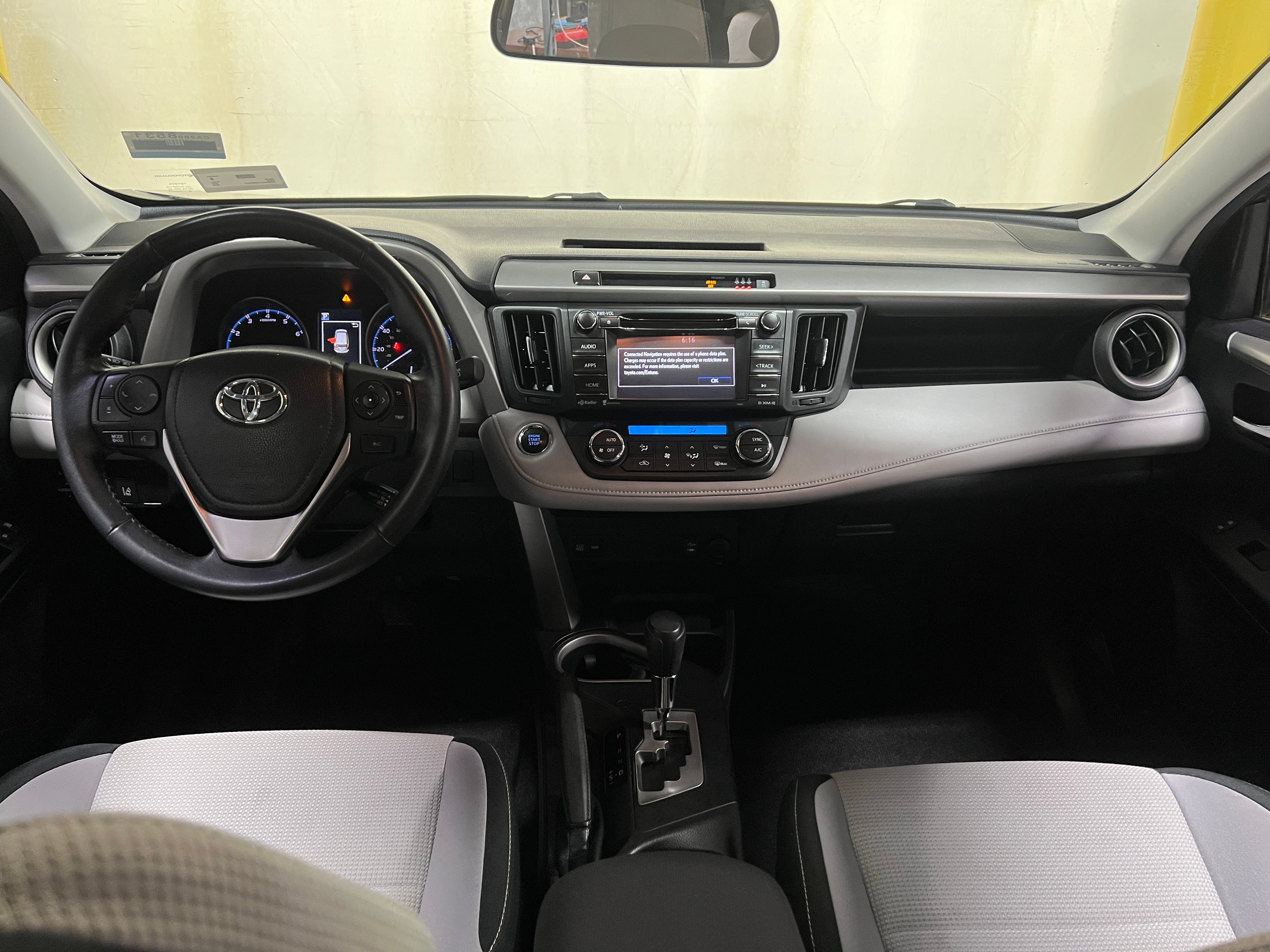 2018 Toyota RAV4 XLE 3