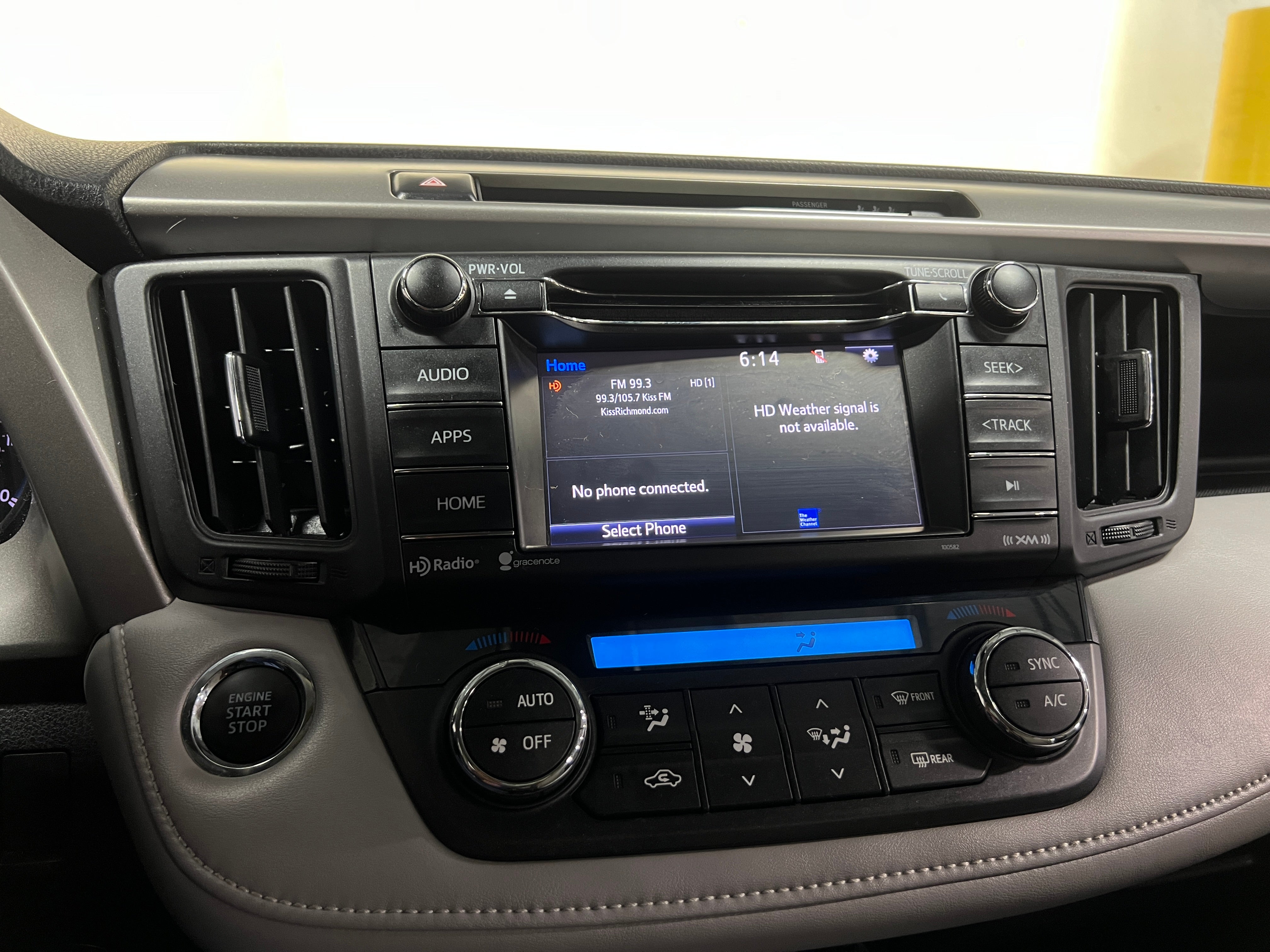 2018 Toyota RAV4 XLE 4