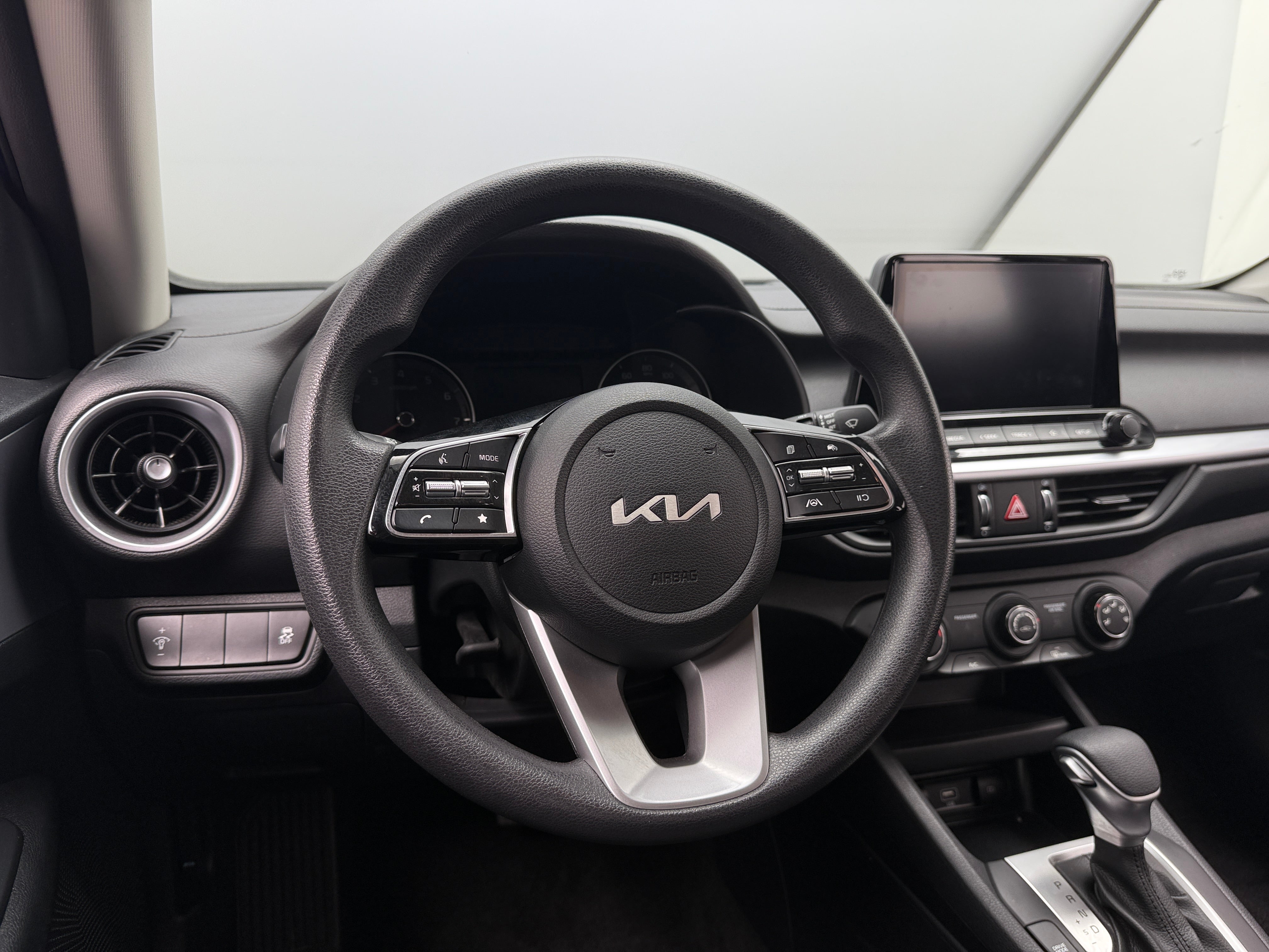 2024 Kia Forte LXS 5