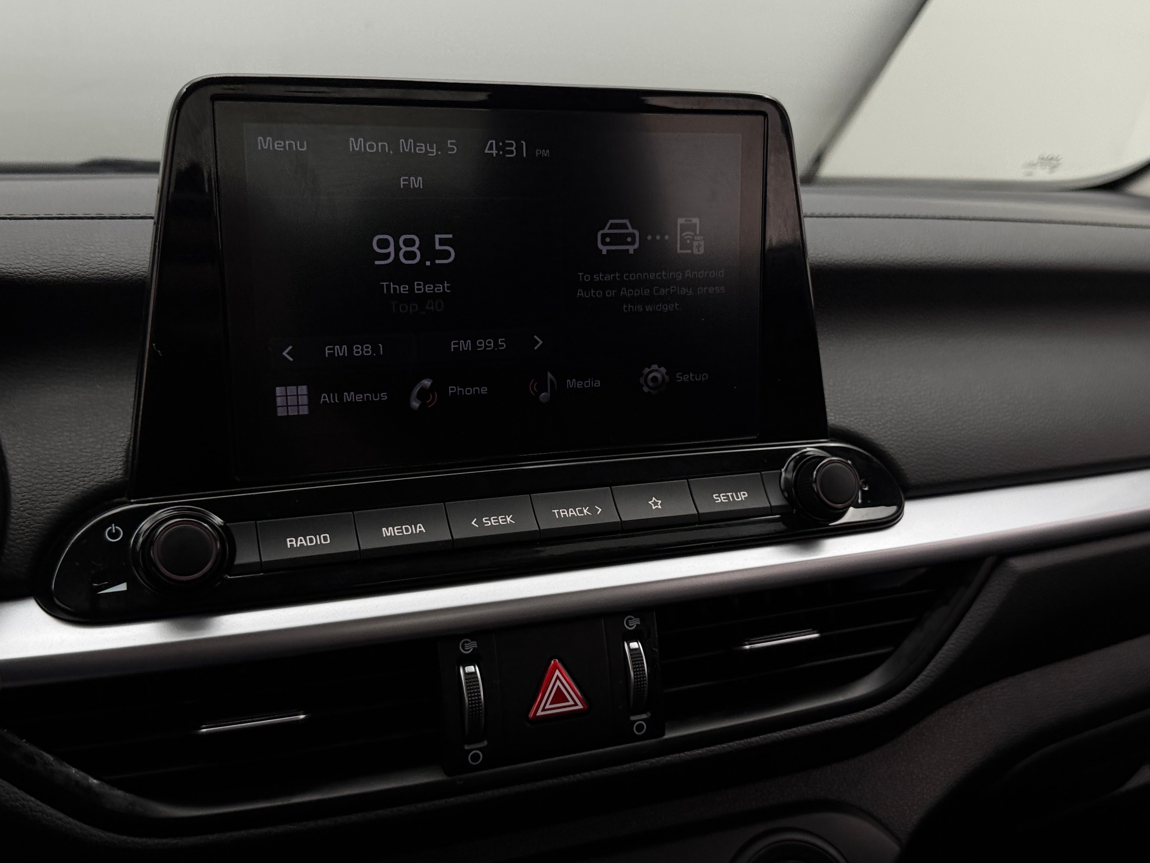 2024 Kia Forte LXS 4