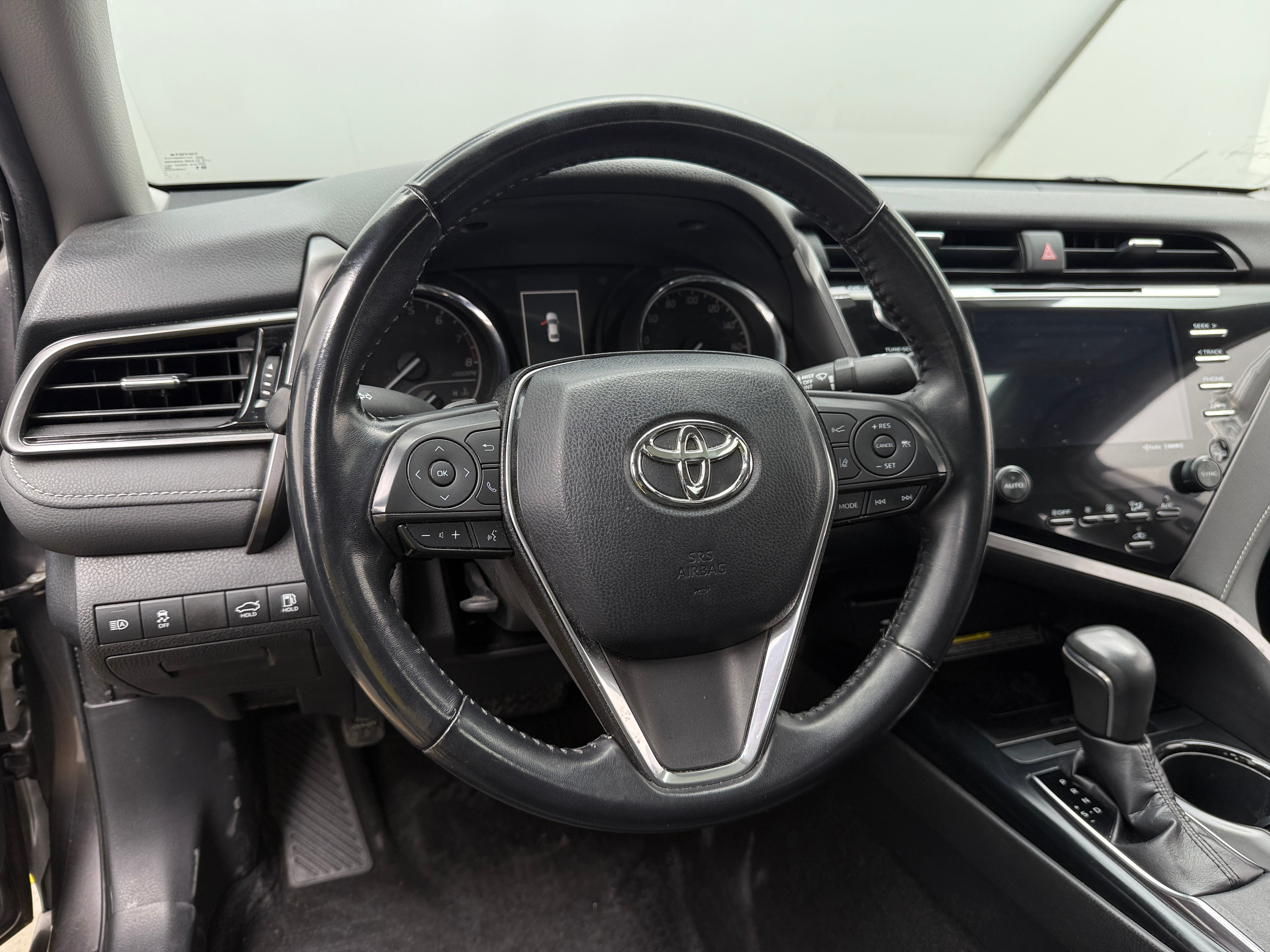 2019 Toyota Camry SE 4