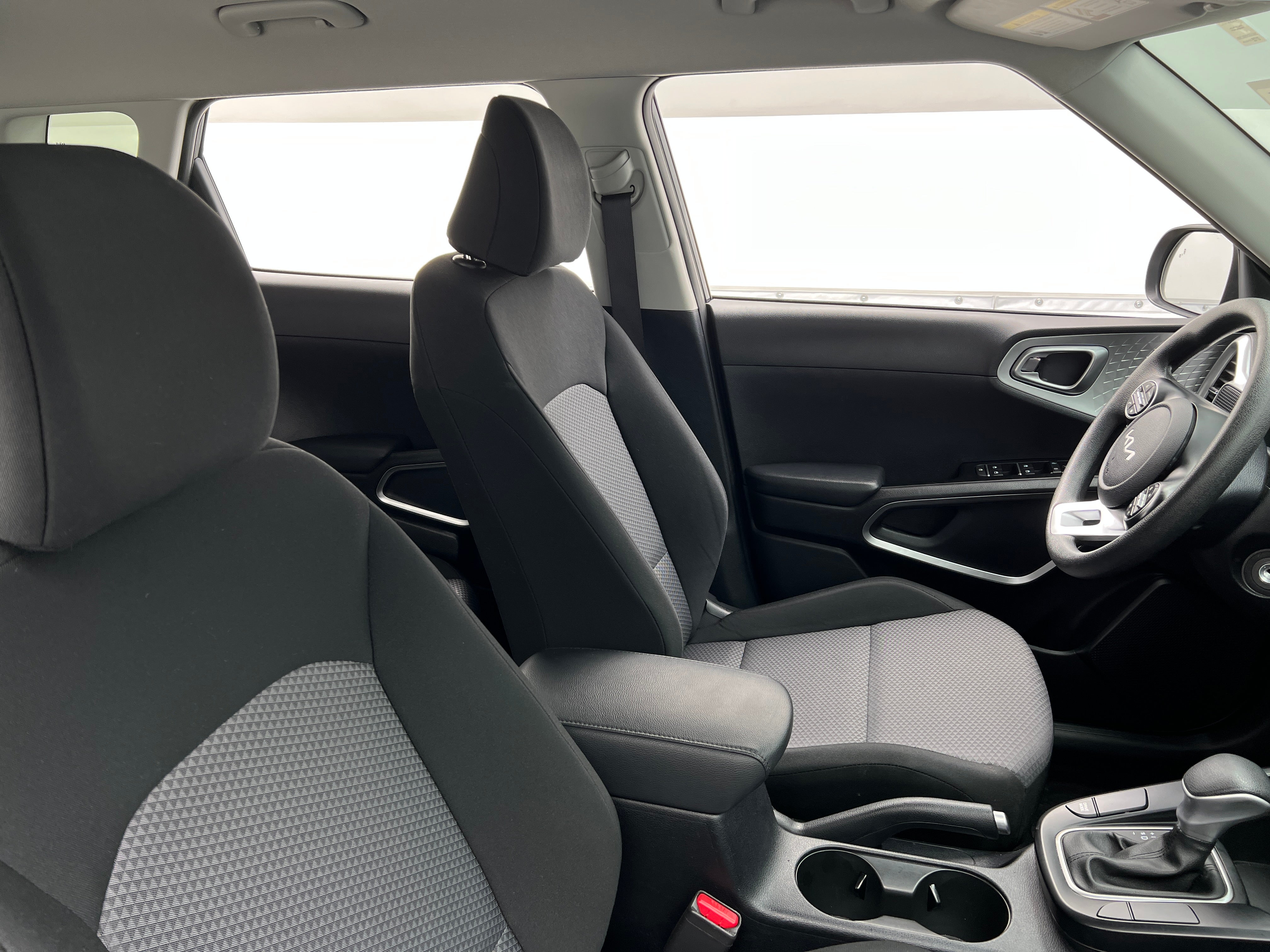 2023 Kia Soul LX 2