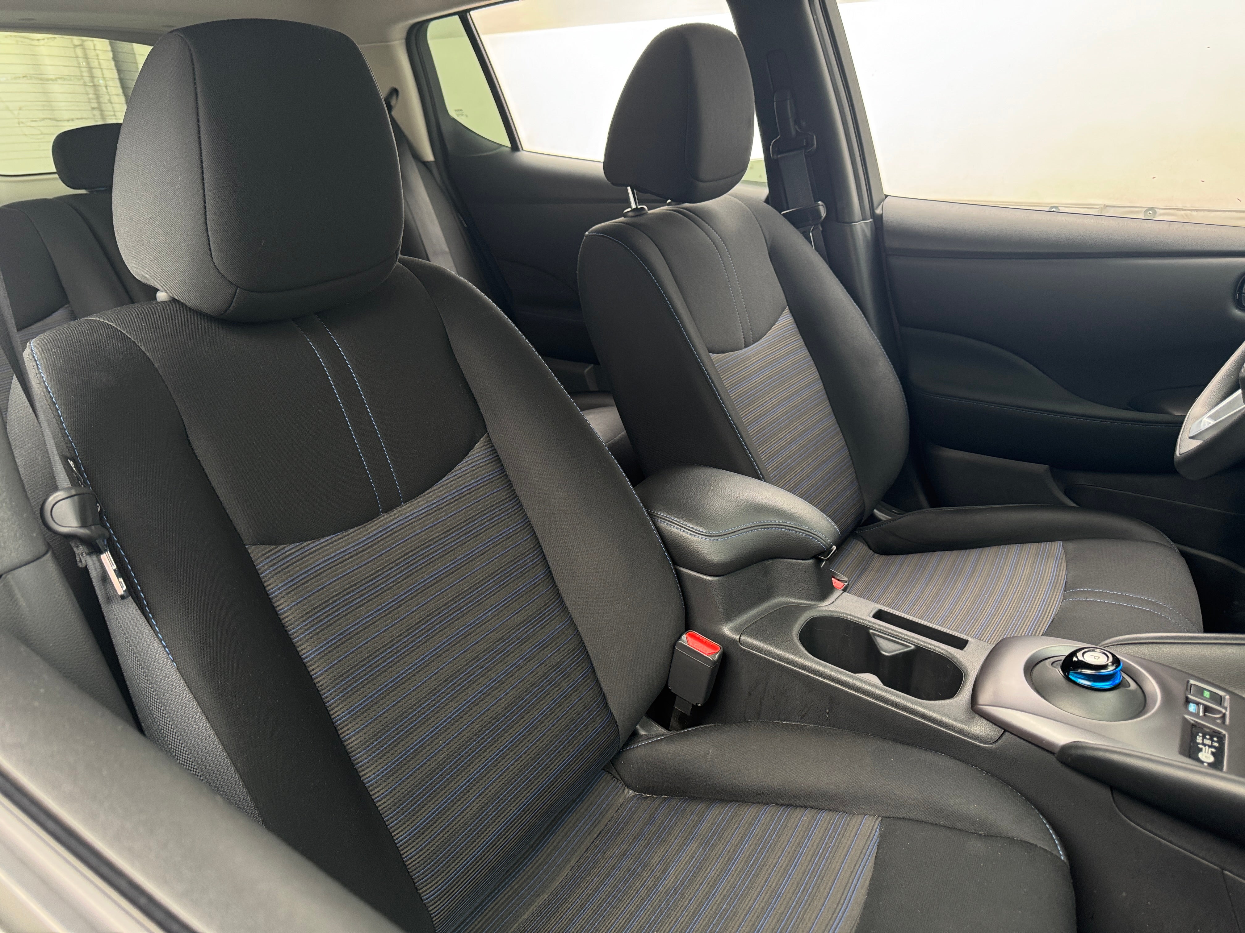 2022 Nissan Leaf S 2