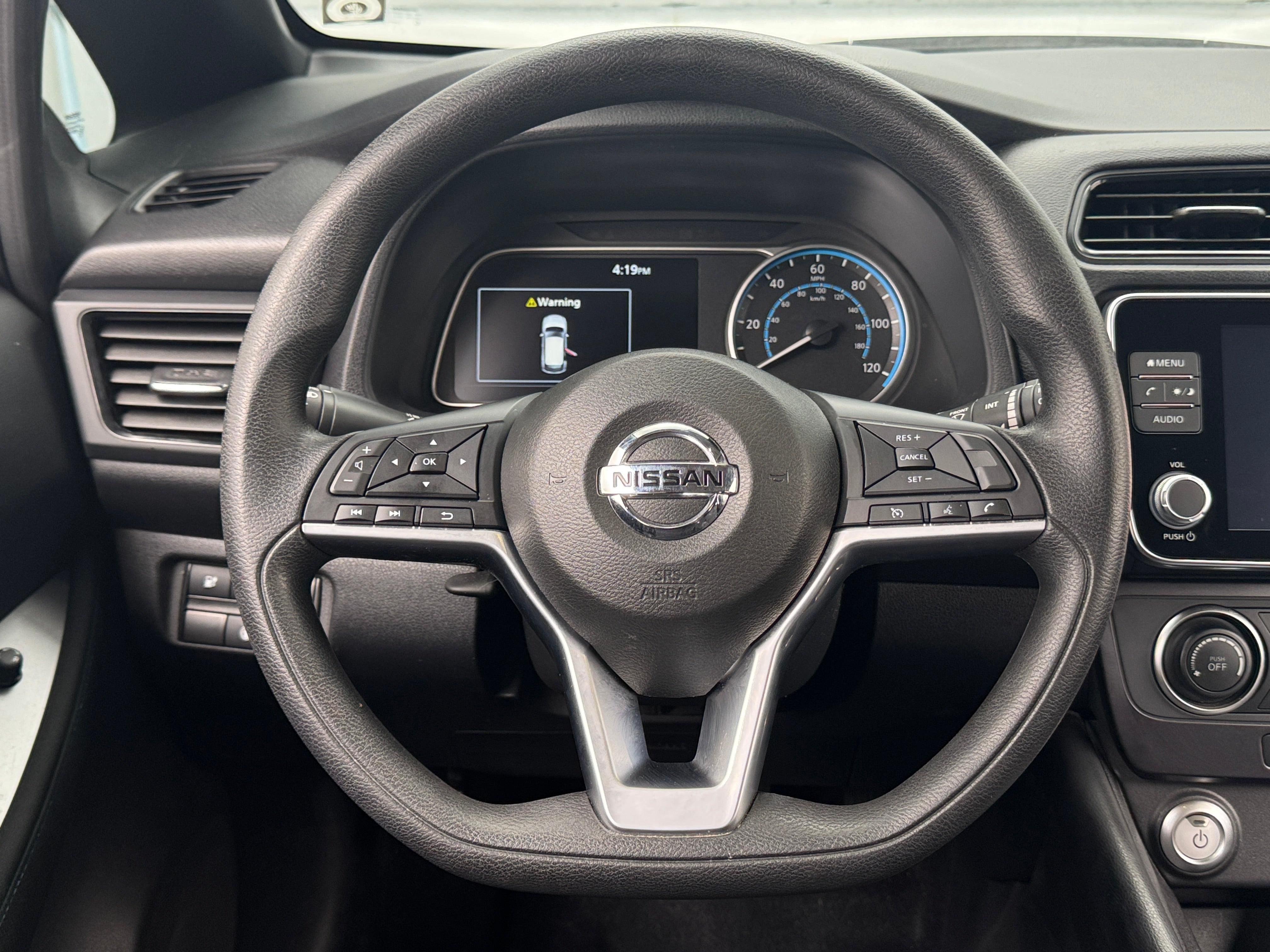 2022 Nissan Leaf S 5