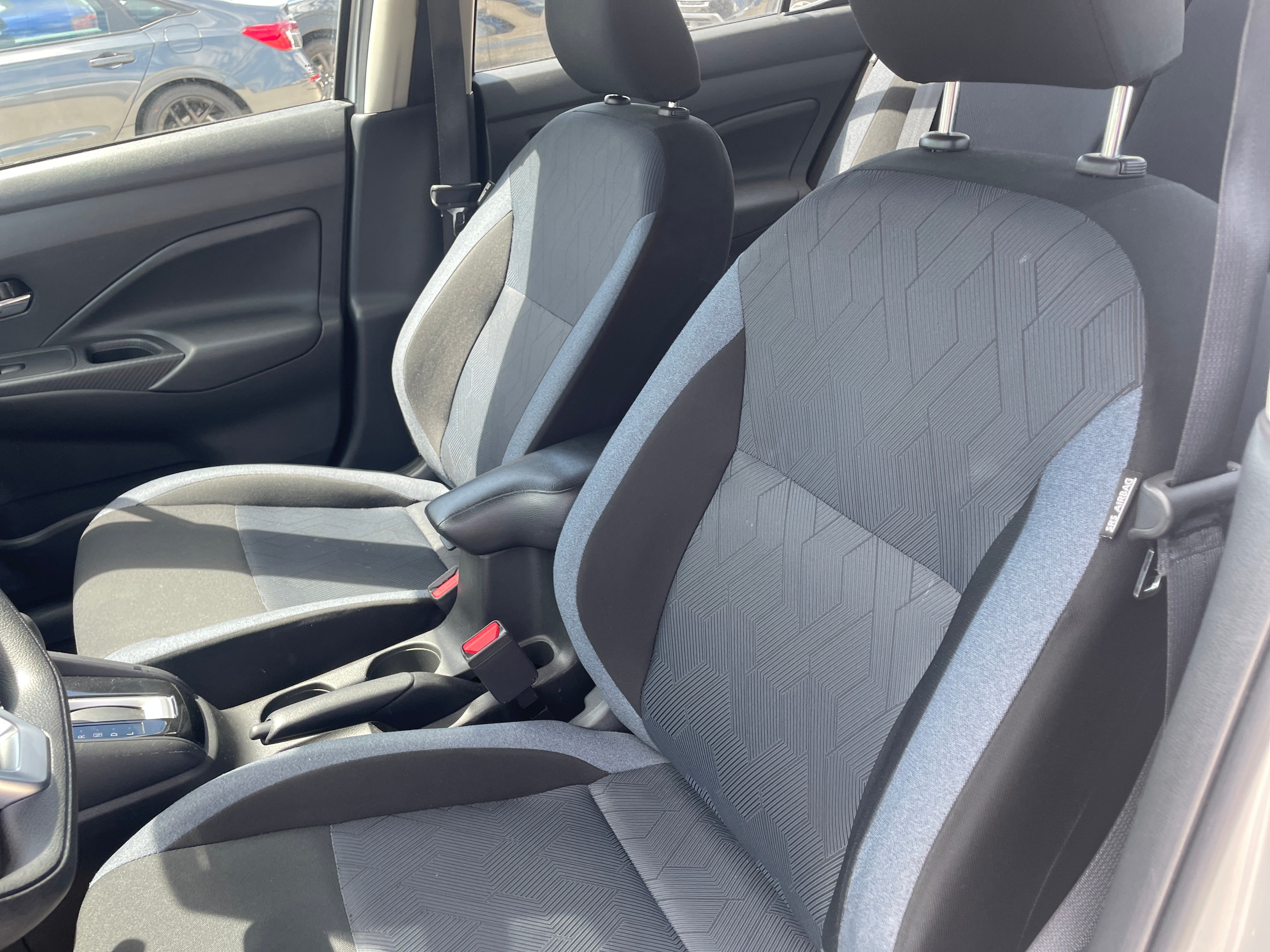 2023 Nissan Versa SV 2
