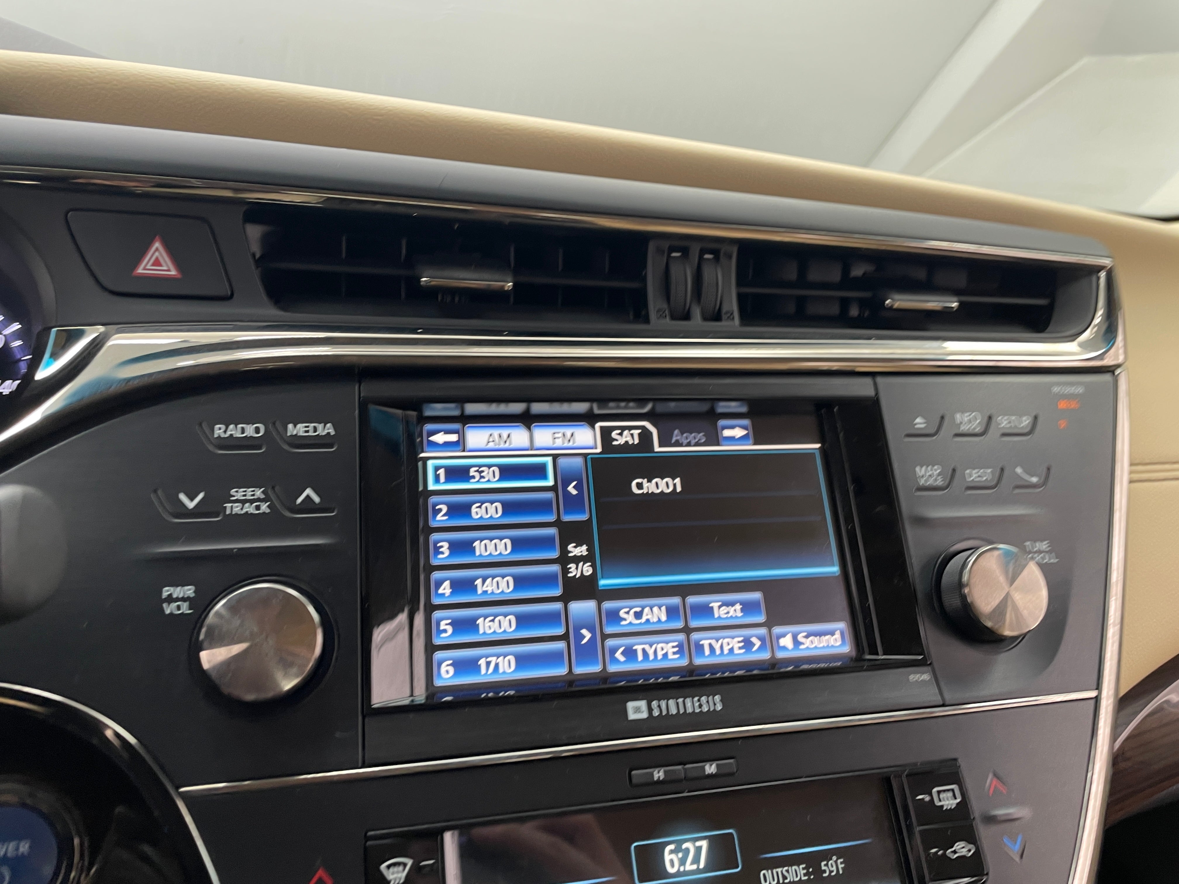2013 Toyota Avalon Limited 3