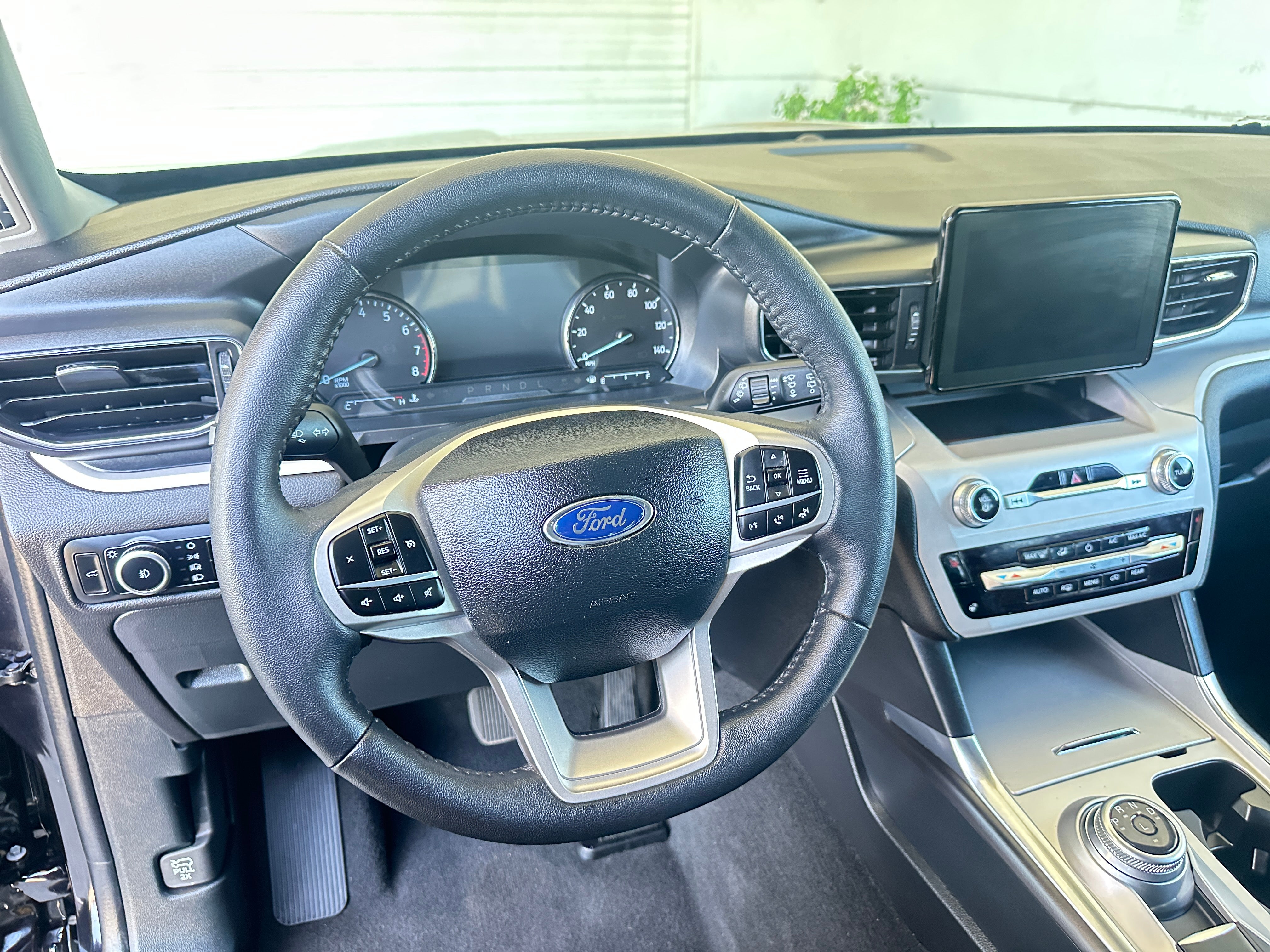2024 Ford Explorer XLT 4