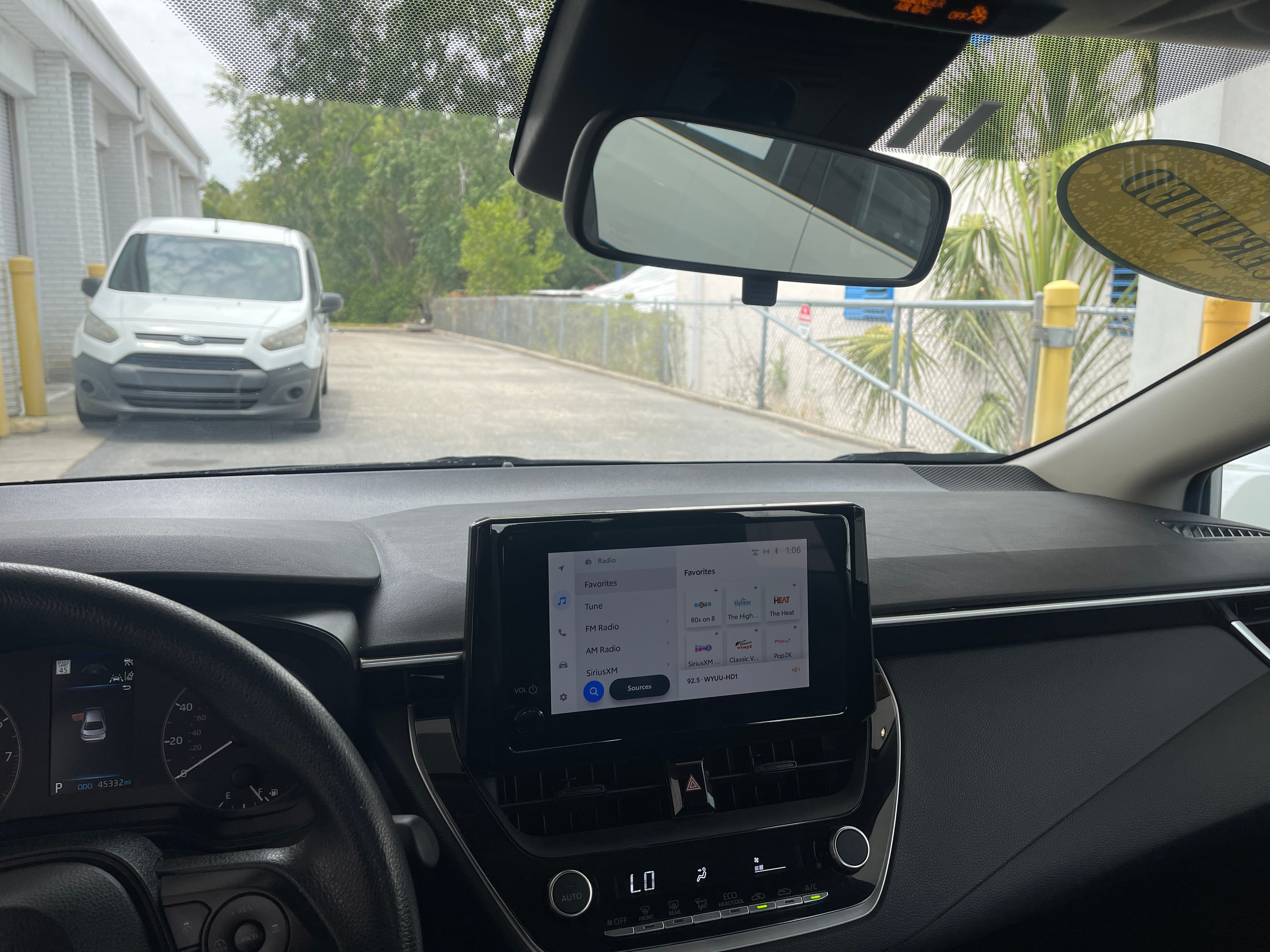 2023 Toyota Corolla LE 3