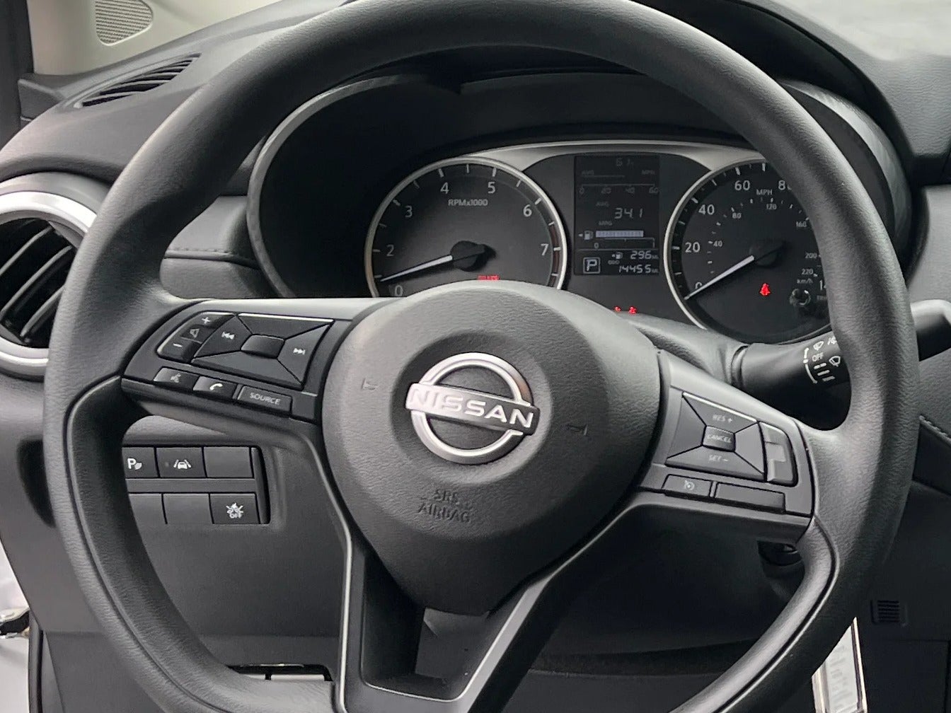 2024 Nissan Versa S 4