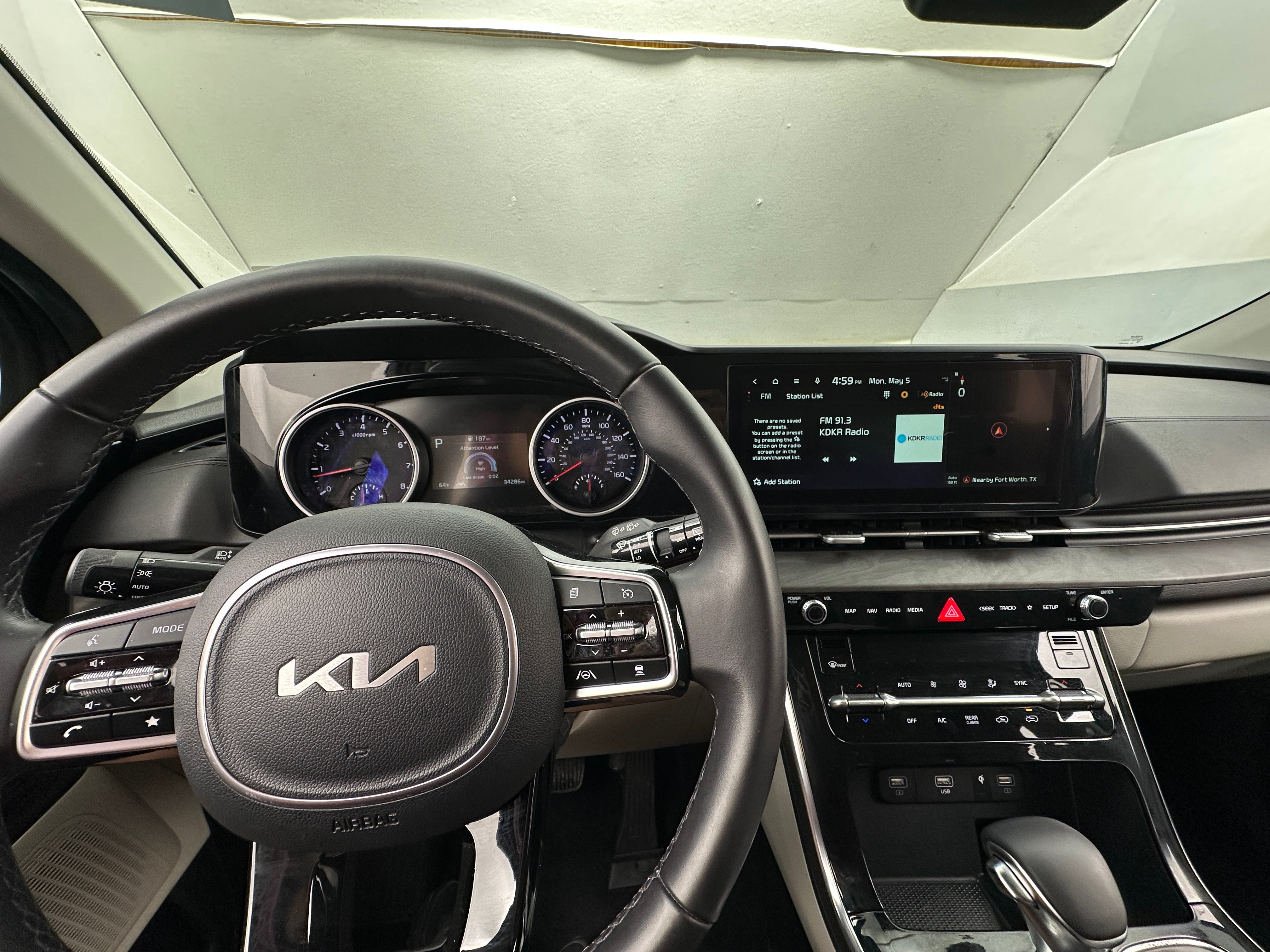 2024 Kia Carnival EX 2
