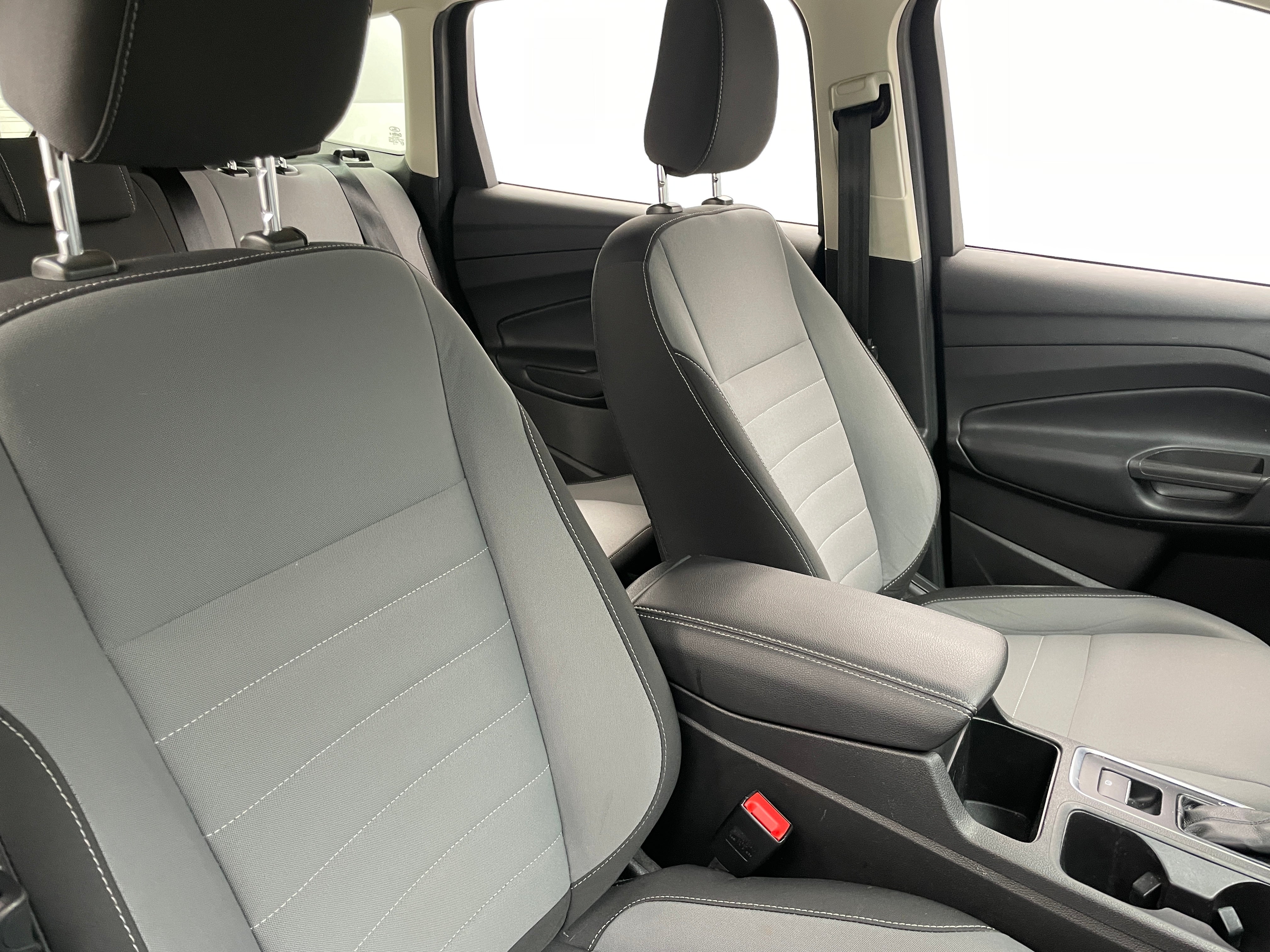 2019 Ford Escape S 2