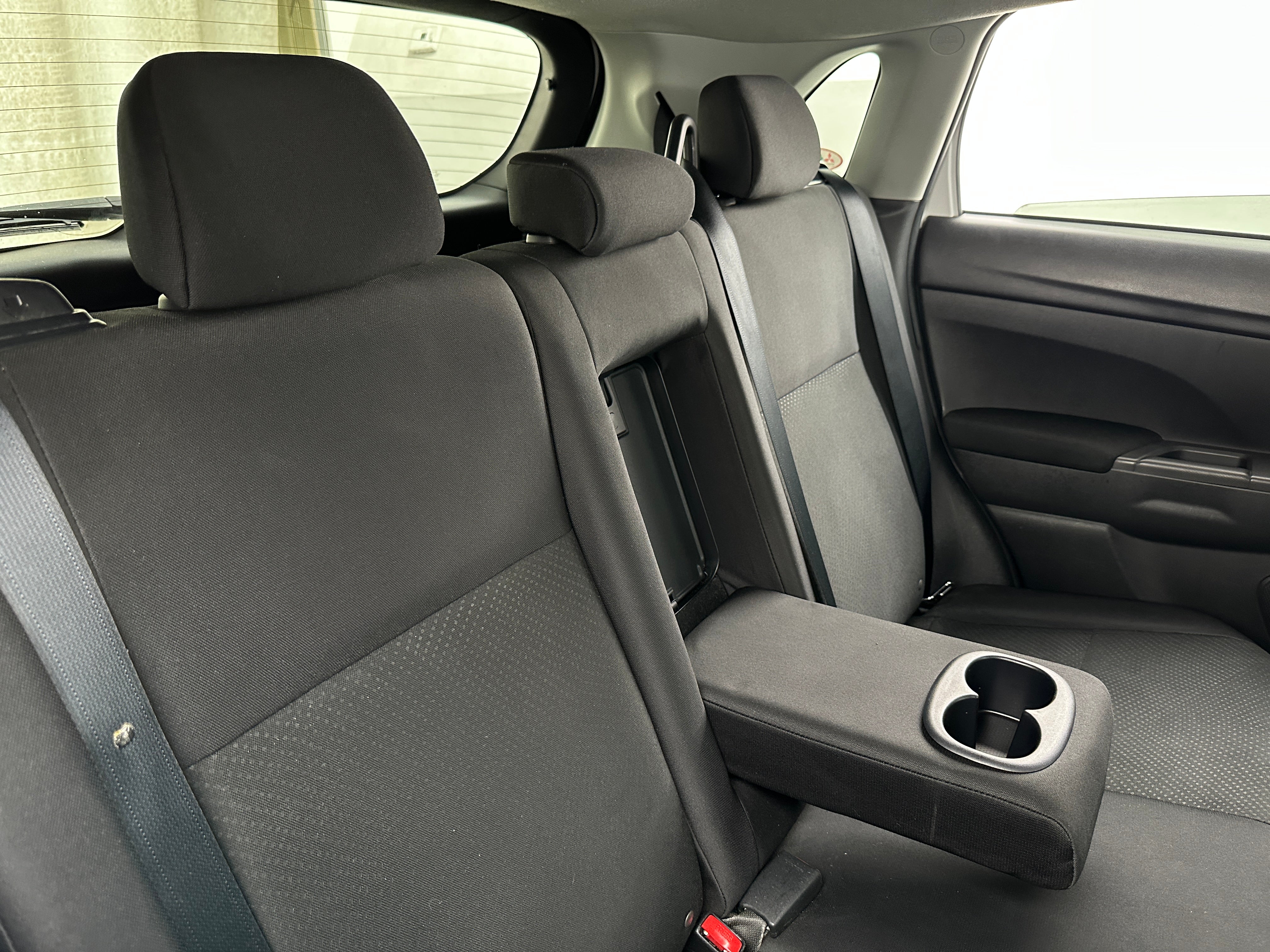 2013 Mitsubishi Outlander Sport ES 6
