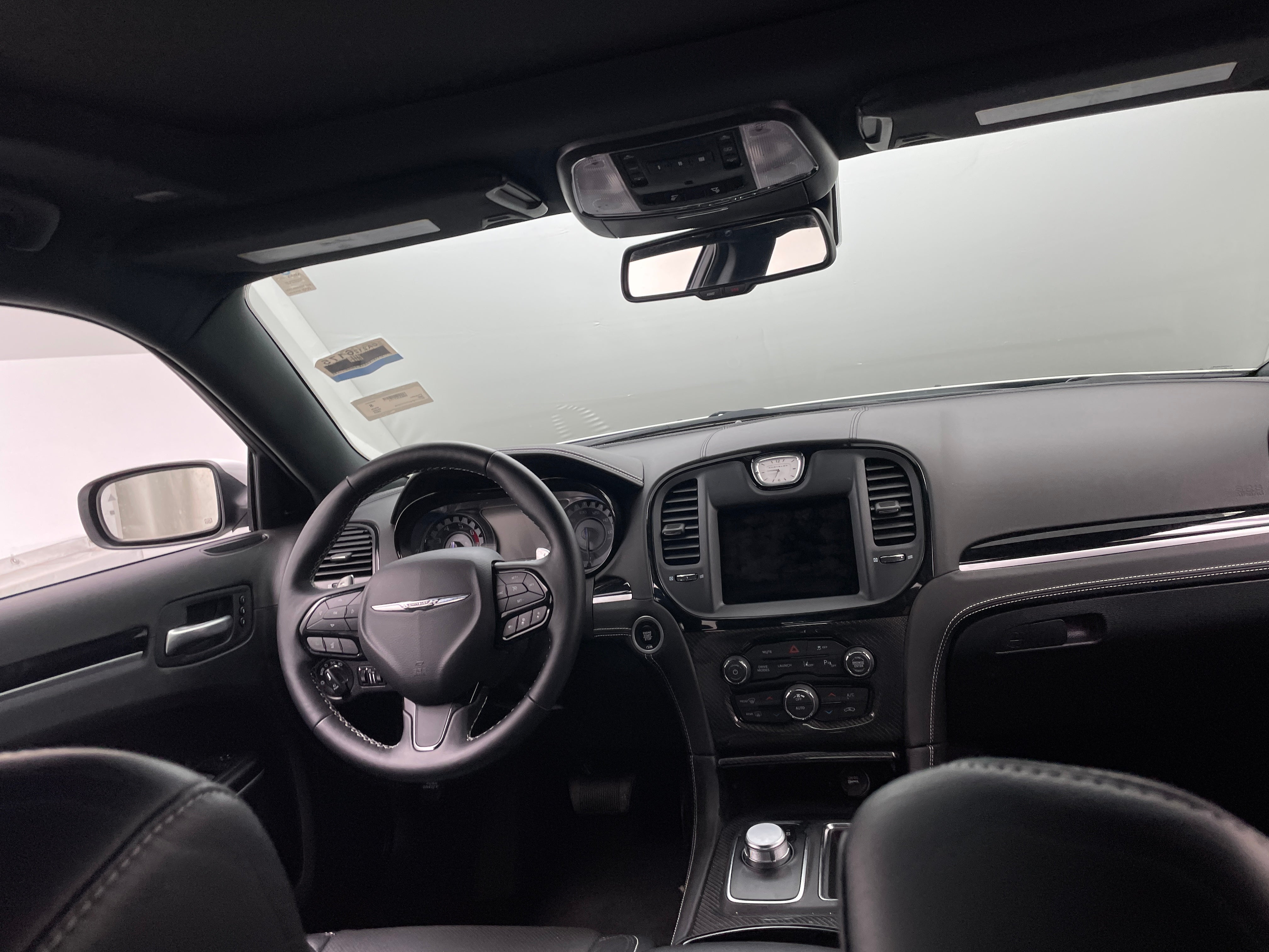 2023 Chrysler 300 C 2