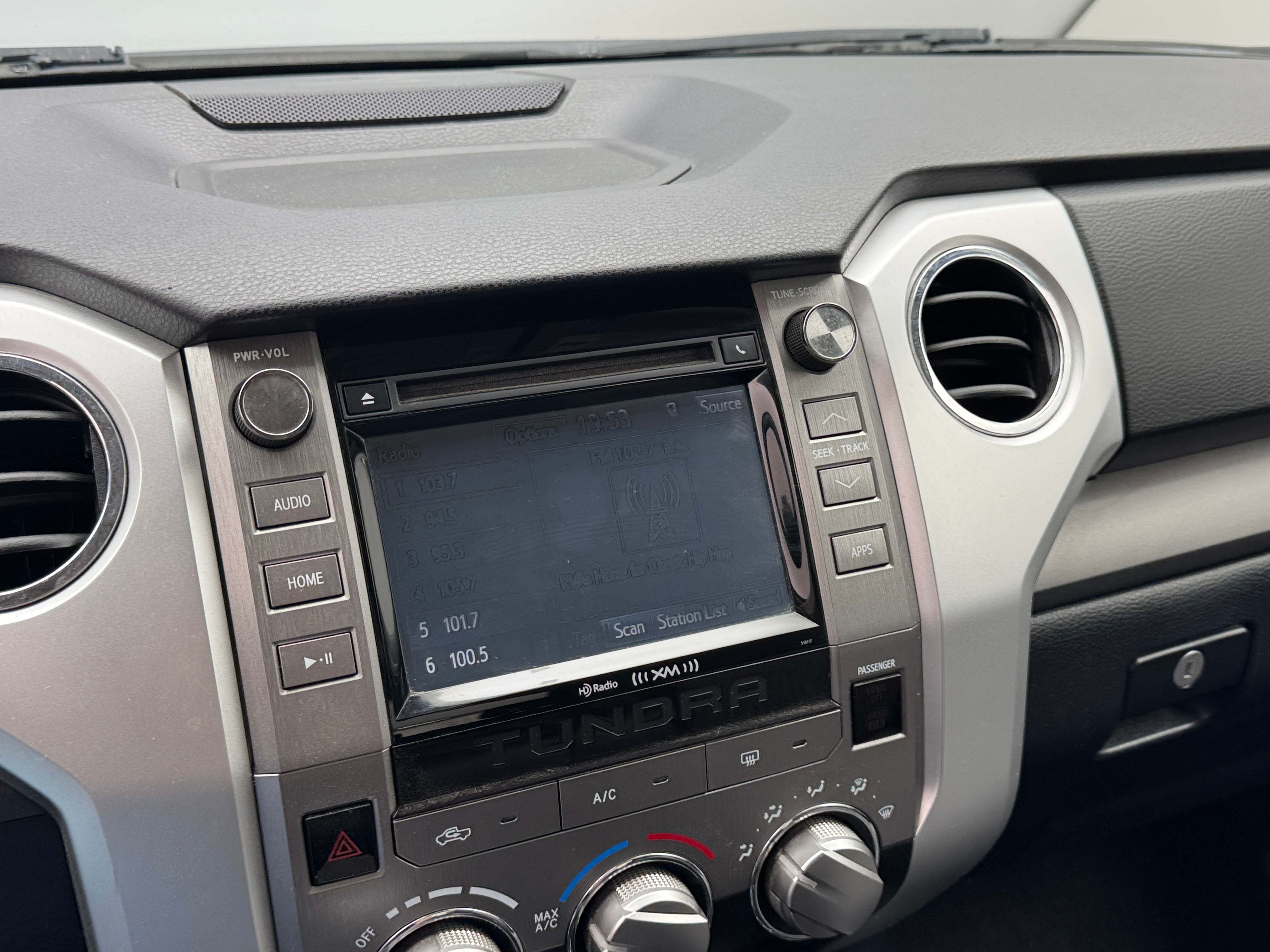 2017 Toyota Tundra SR5 4
