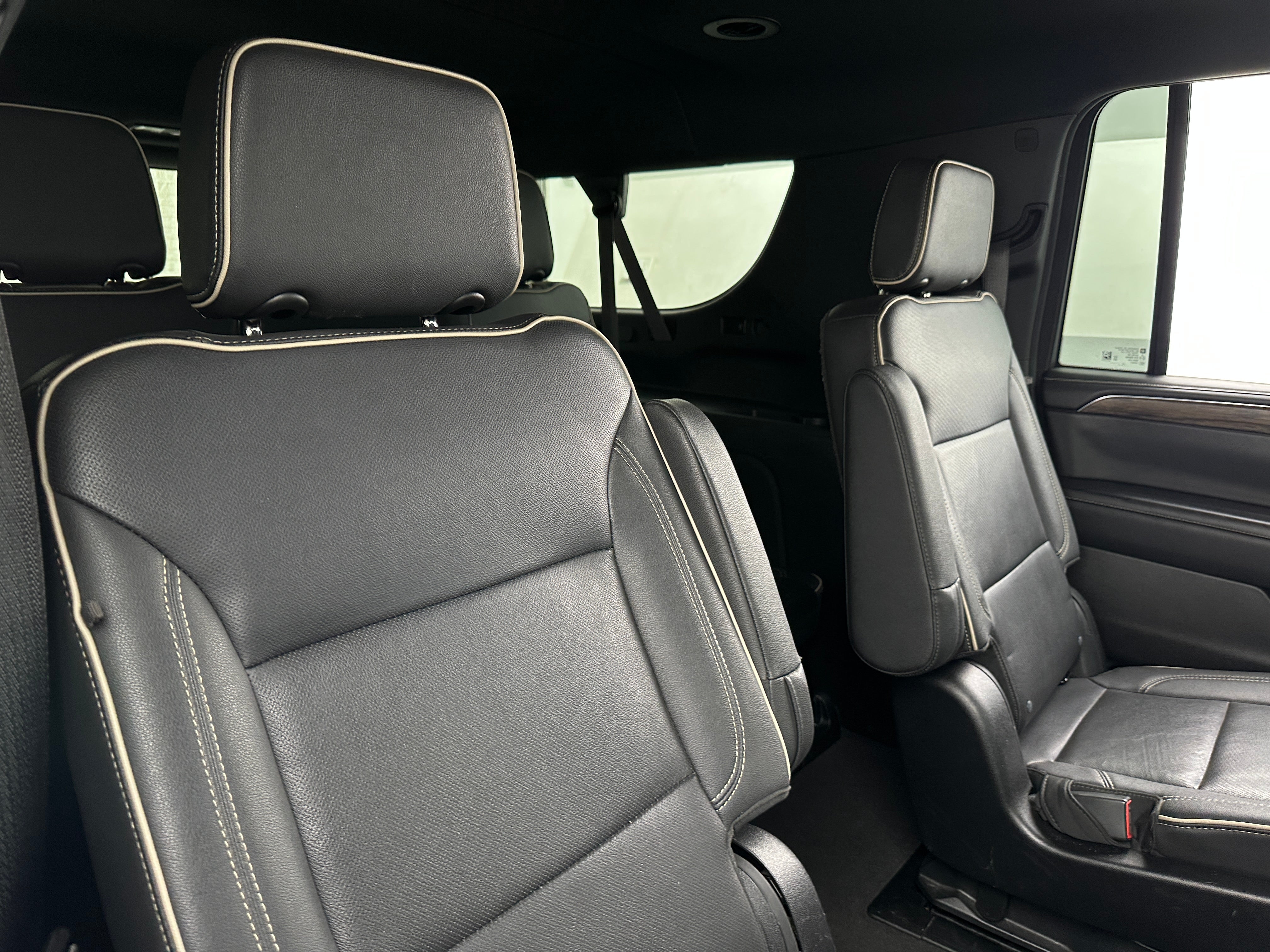 2023 Chevrolet Suburban Premier 5