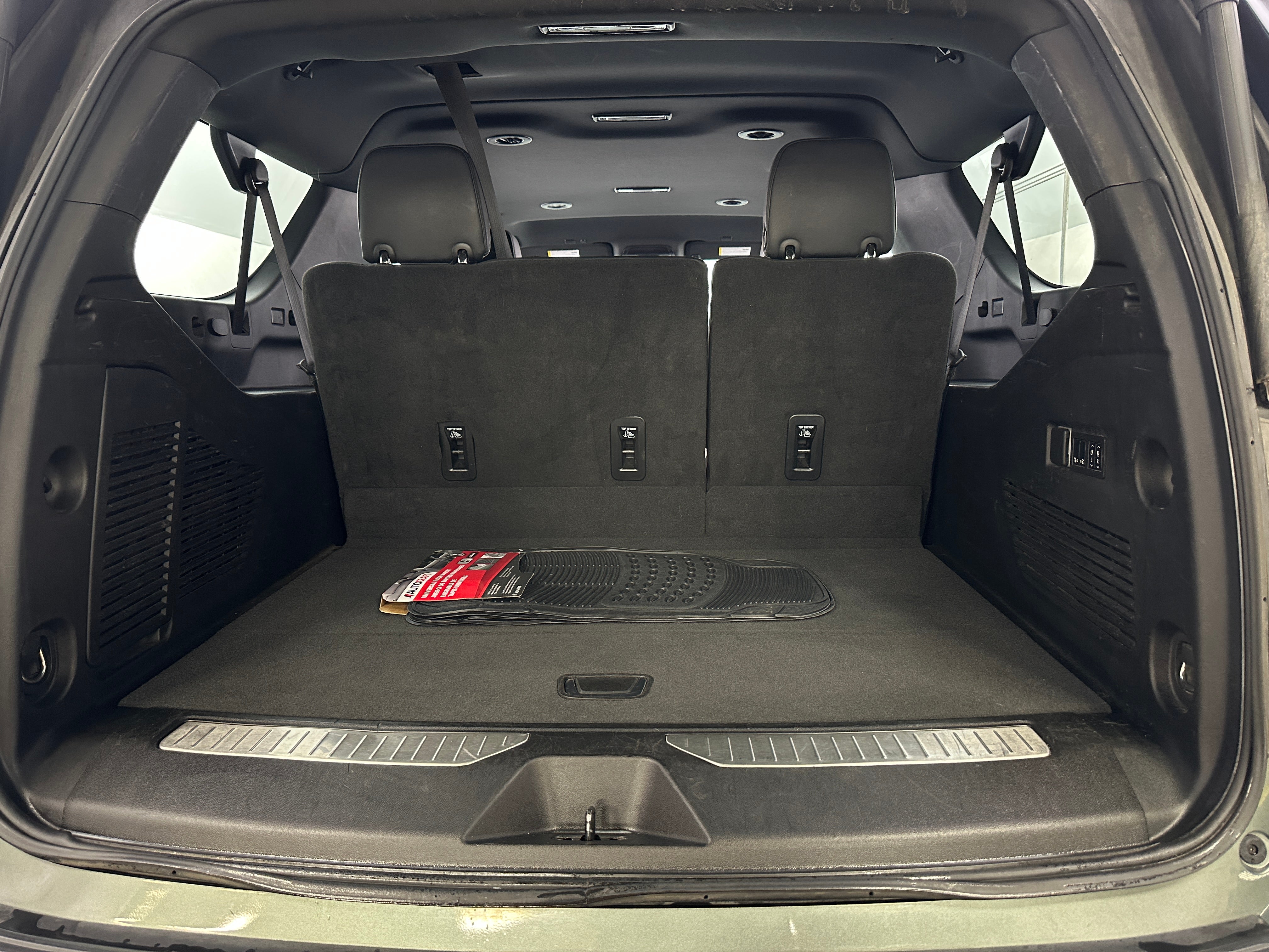 2023 Chevrolet Suburban Premier 6
