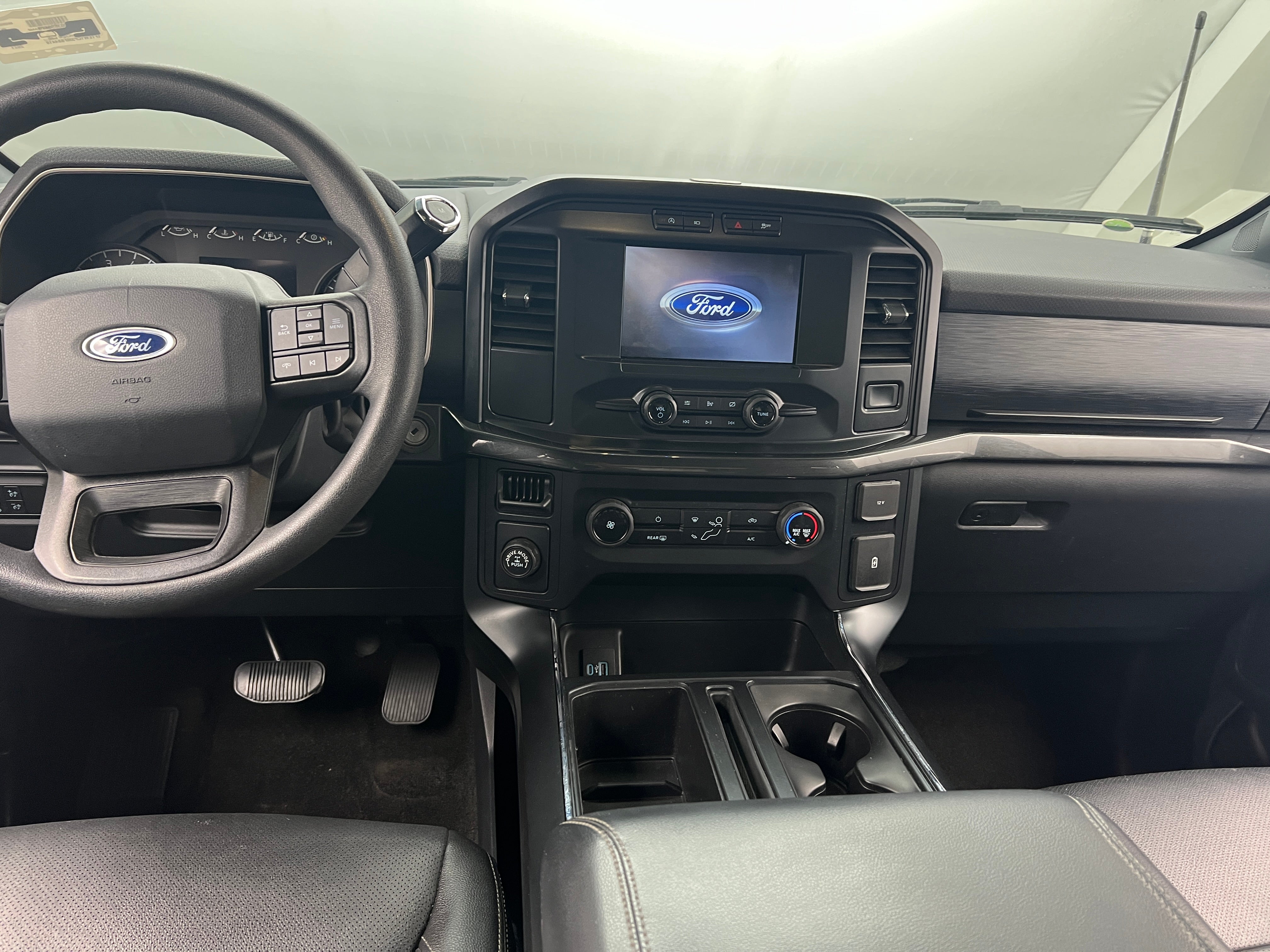 2021 Ford Econoline E-150 3